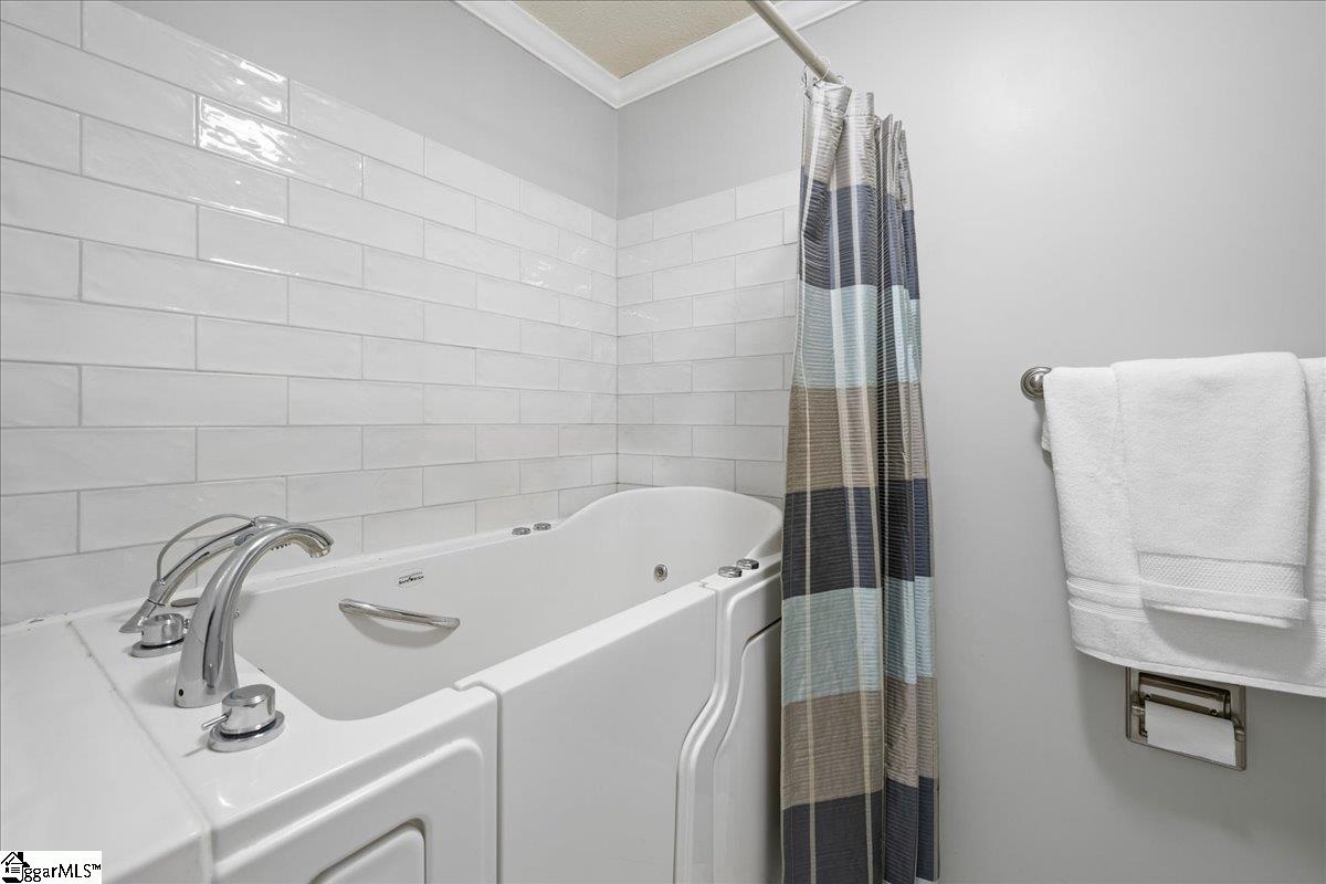 103 Hollymont Court Property Photo 18