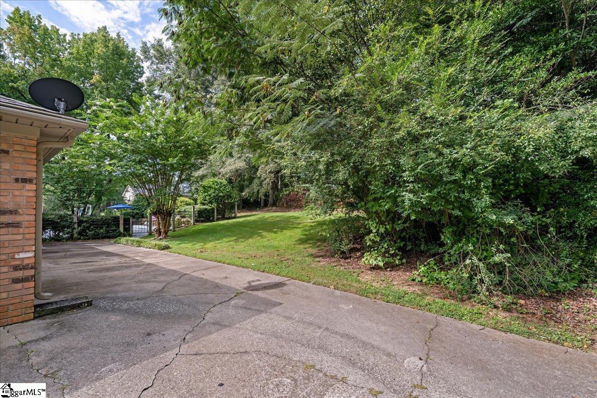 103 Hollymont Court Property Photo 36
