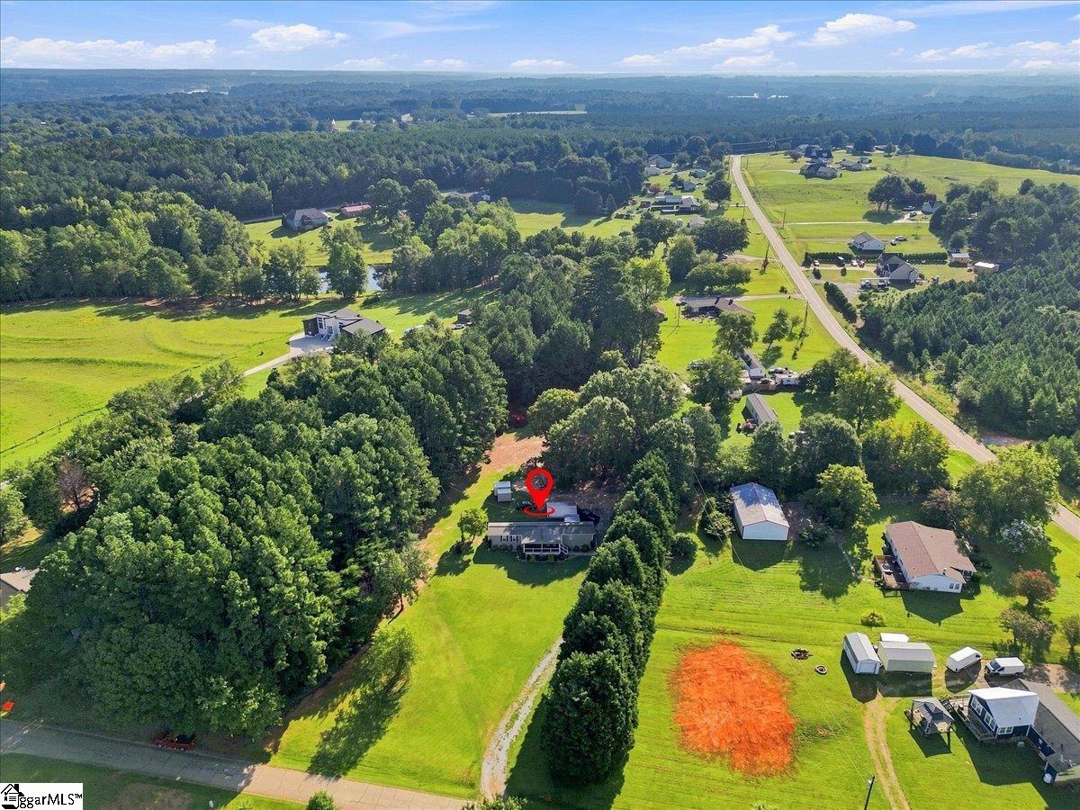 2161 Dickson Road Property Photo 33