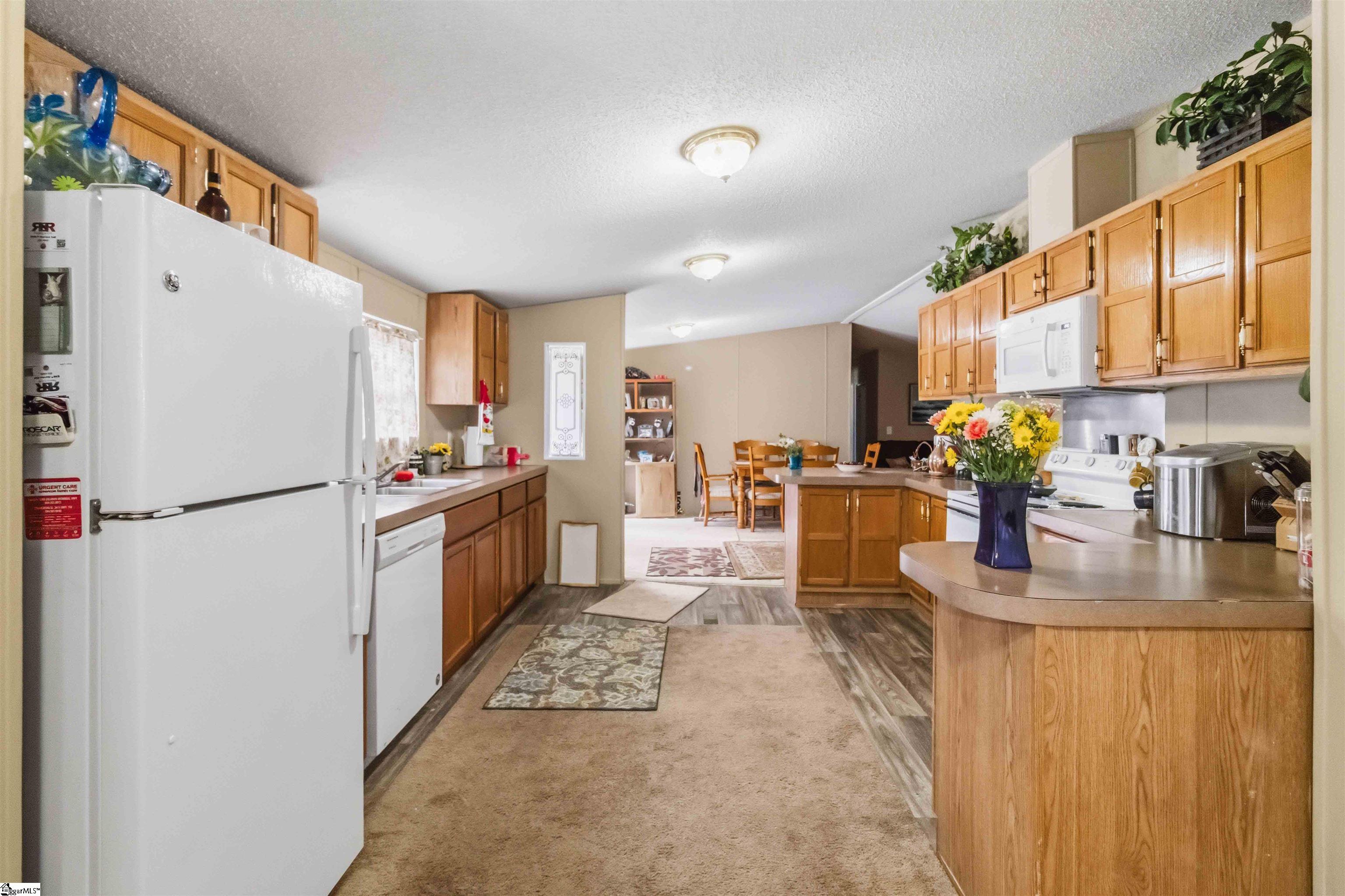 138 T C Bannister Road Property Photo 8