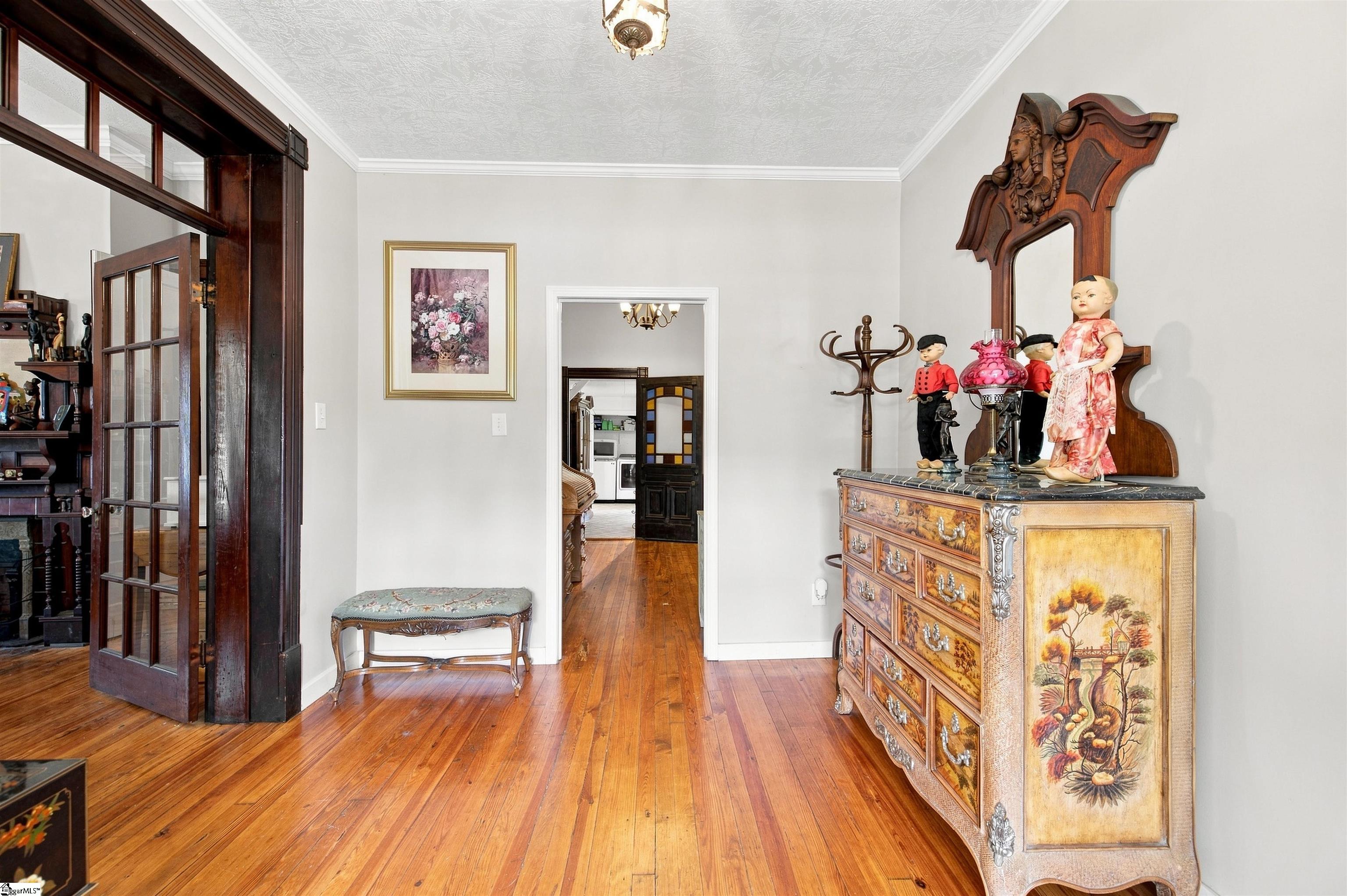 201 Wardlaw Street Property Photo 3