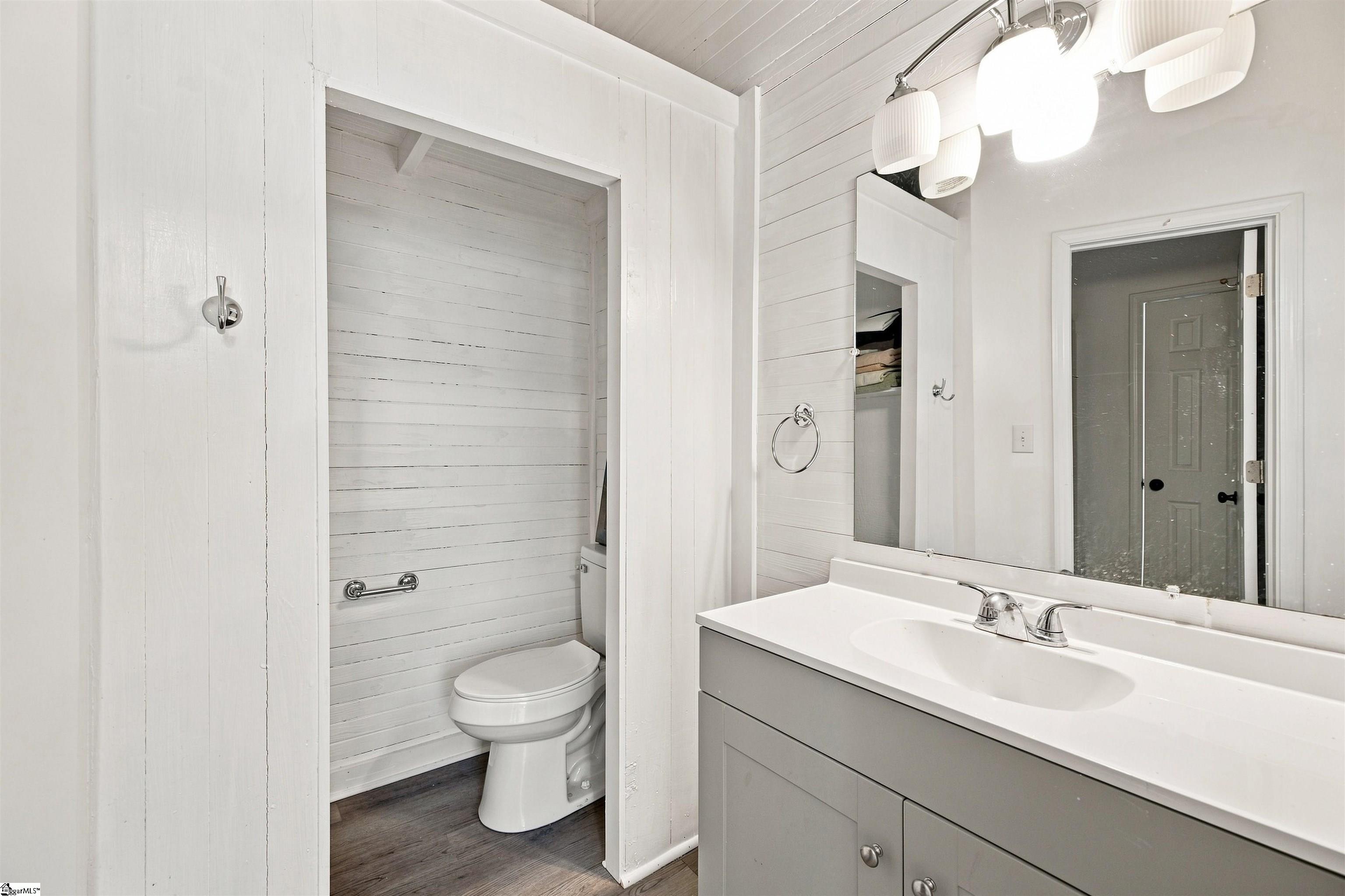 201 Wardlaw Street Property Photo 18