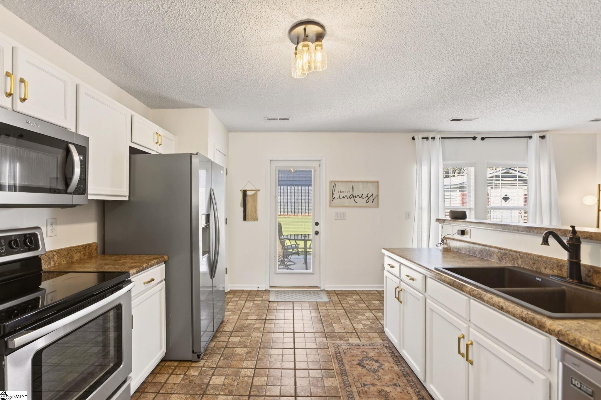 501 Westbury Way Property Photo 12