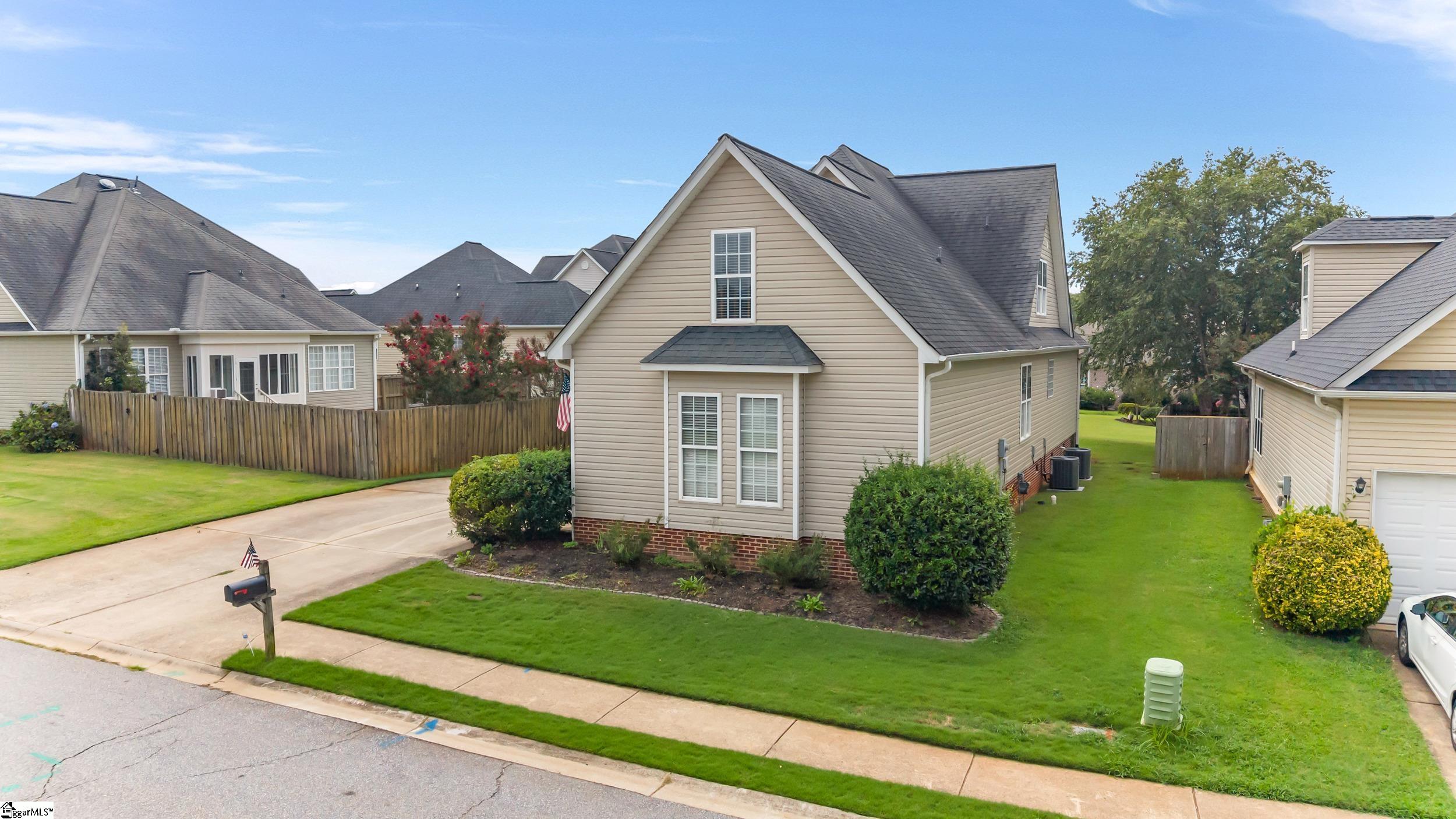 203 Summergrass Drive Property Photo 2