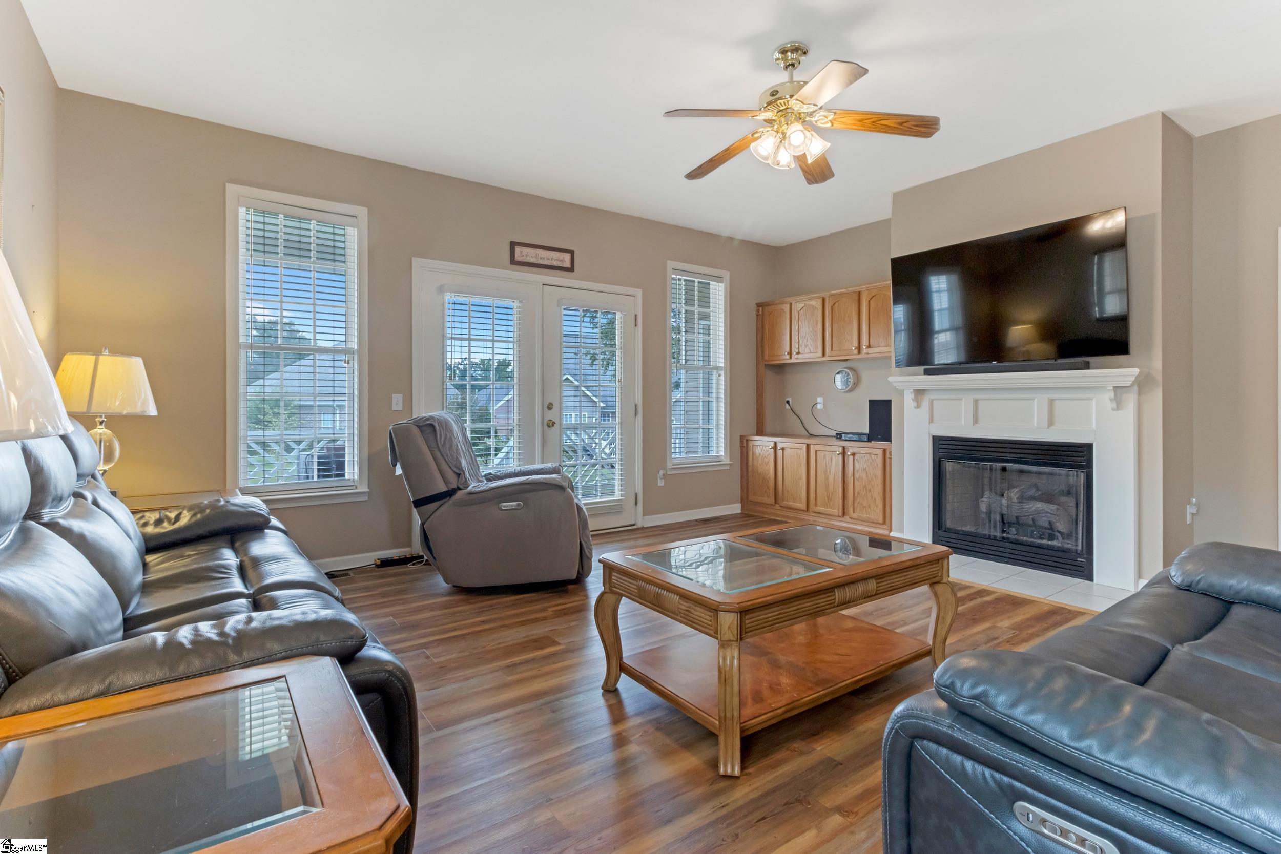 203 Summergrass Drive Property Photo 3
