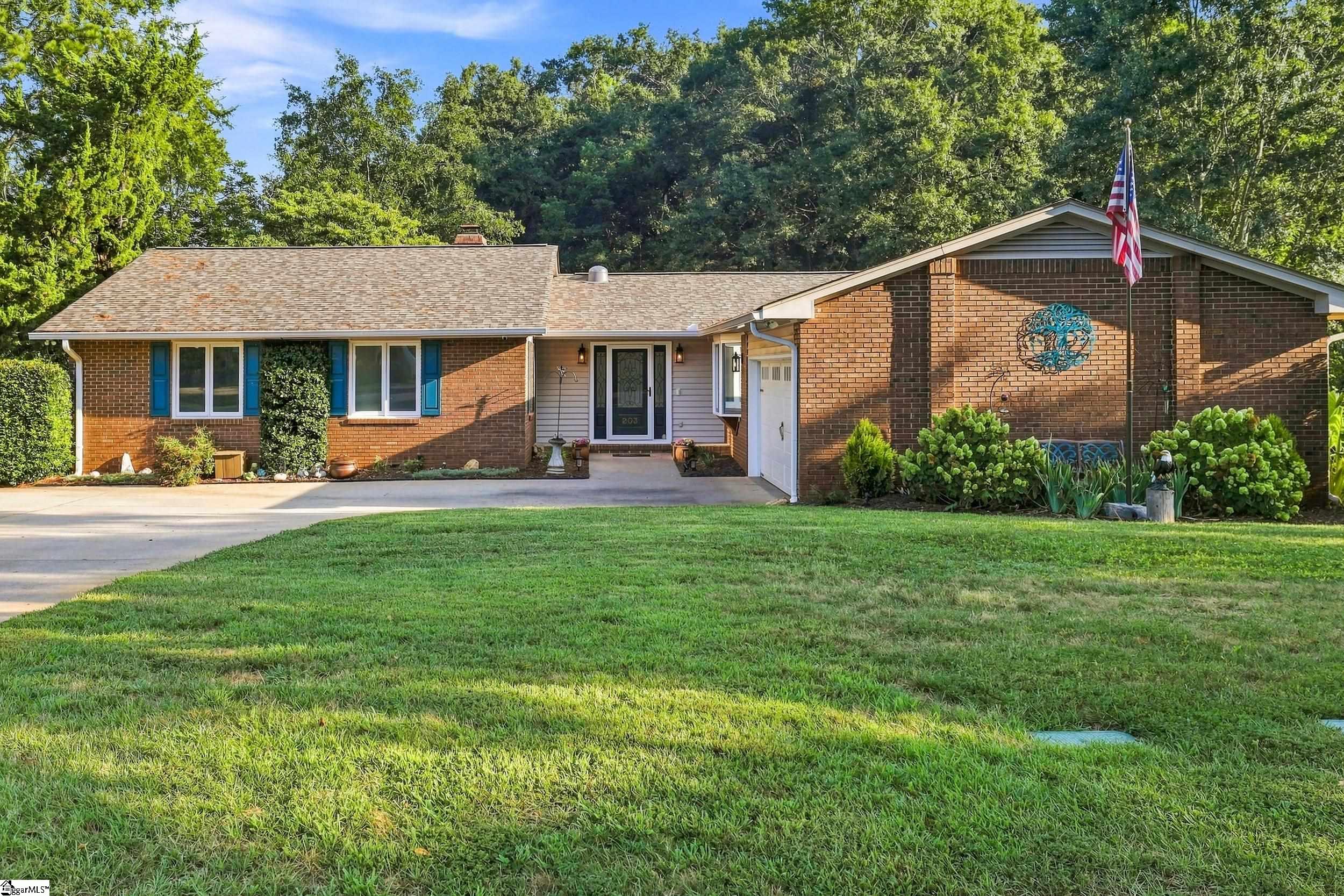 203 Knoxwood Court Property Photo 1