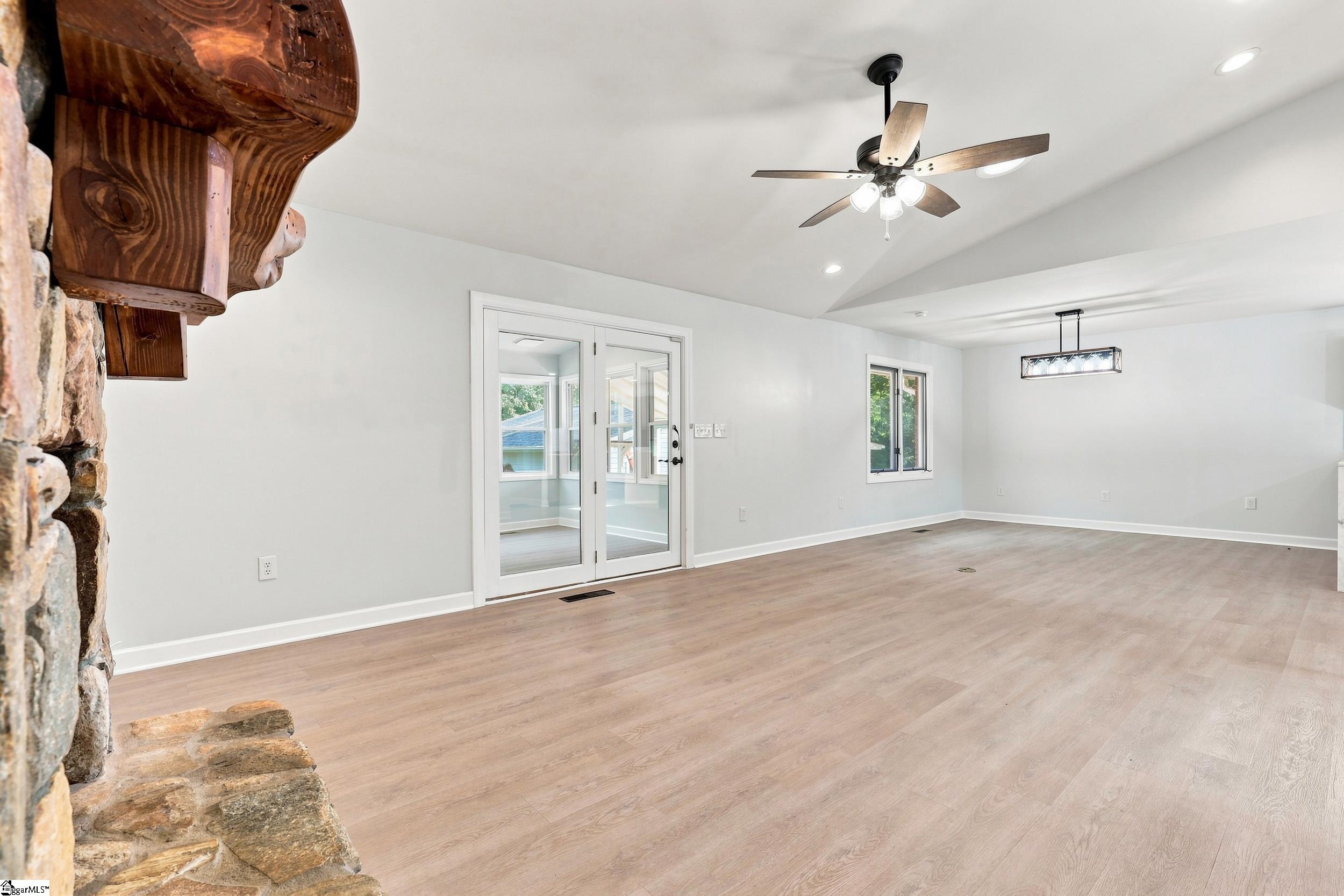 203 Knoxwood Court Property Photo 11