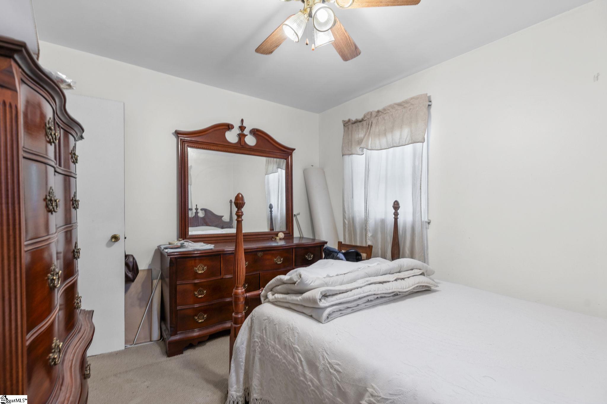 225 W Castle Drive Property Photo 14