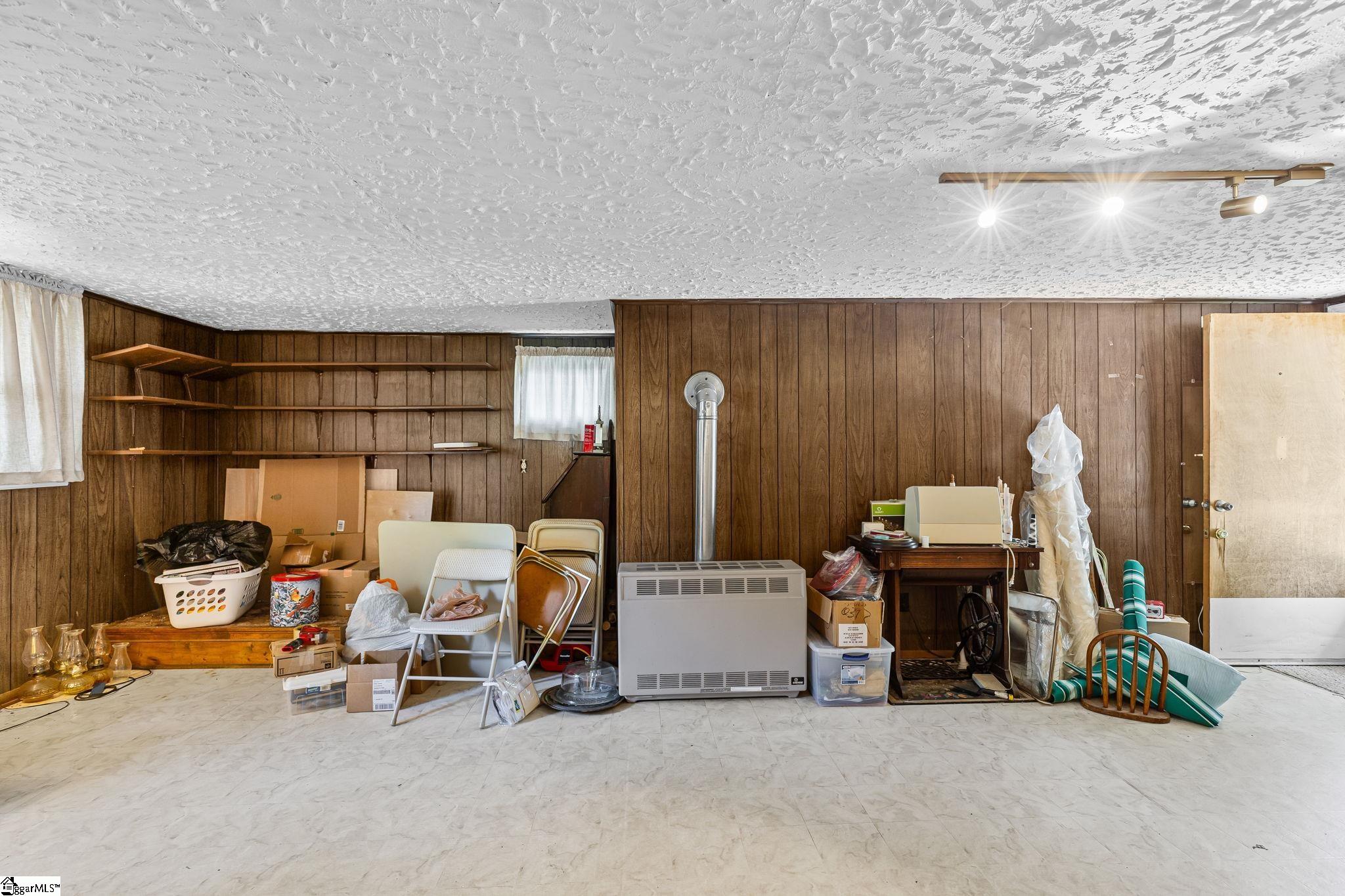 225 W Castle Drive Property Photo 21