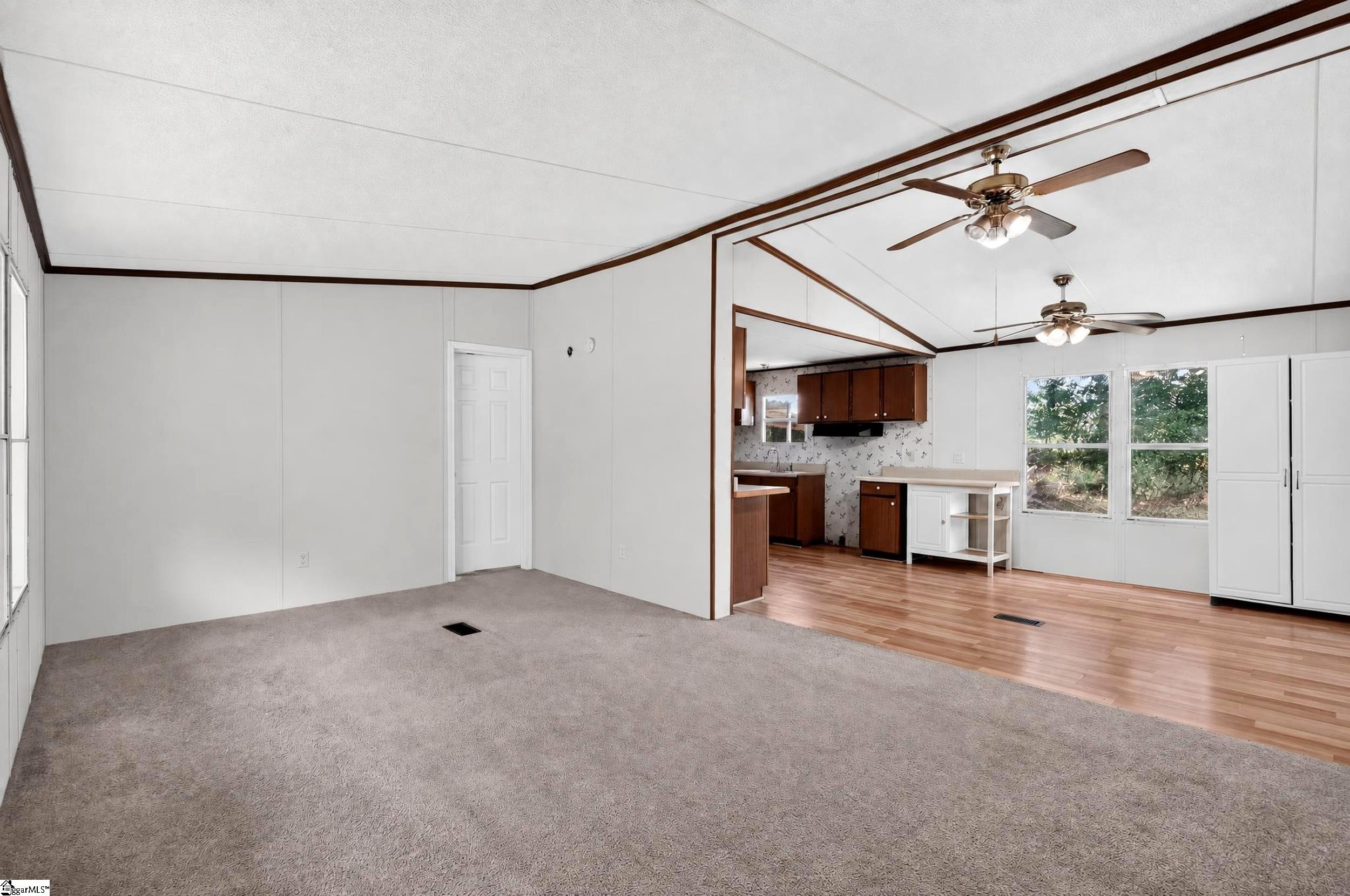 129 Pleasant Cove Drive Property Photo 3