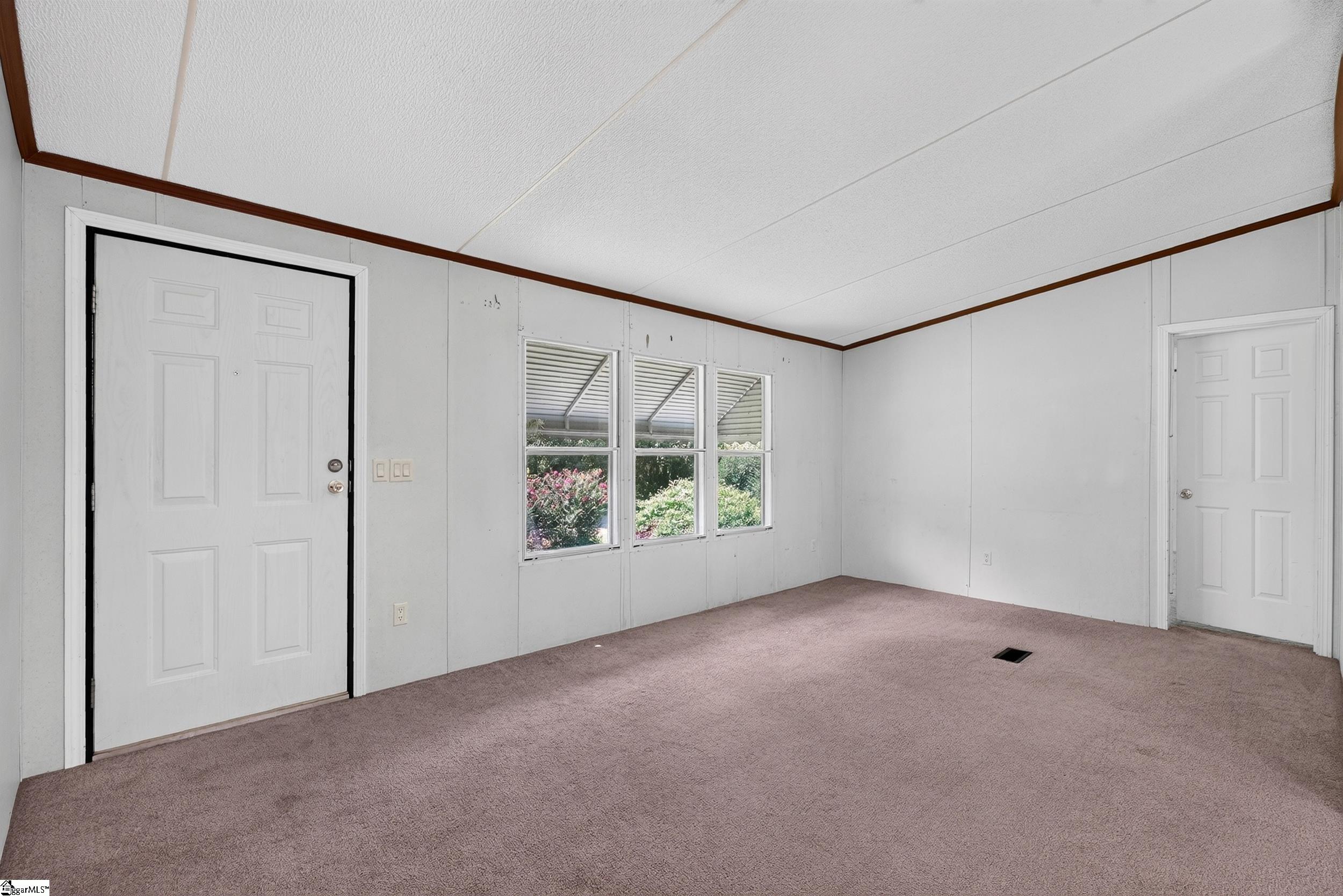 129 Pleasant Cove Drive Property Photo 5