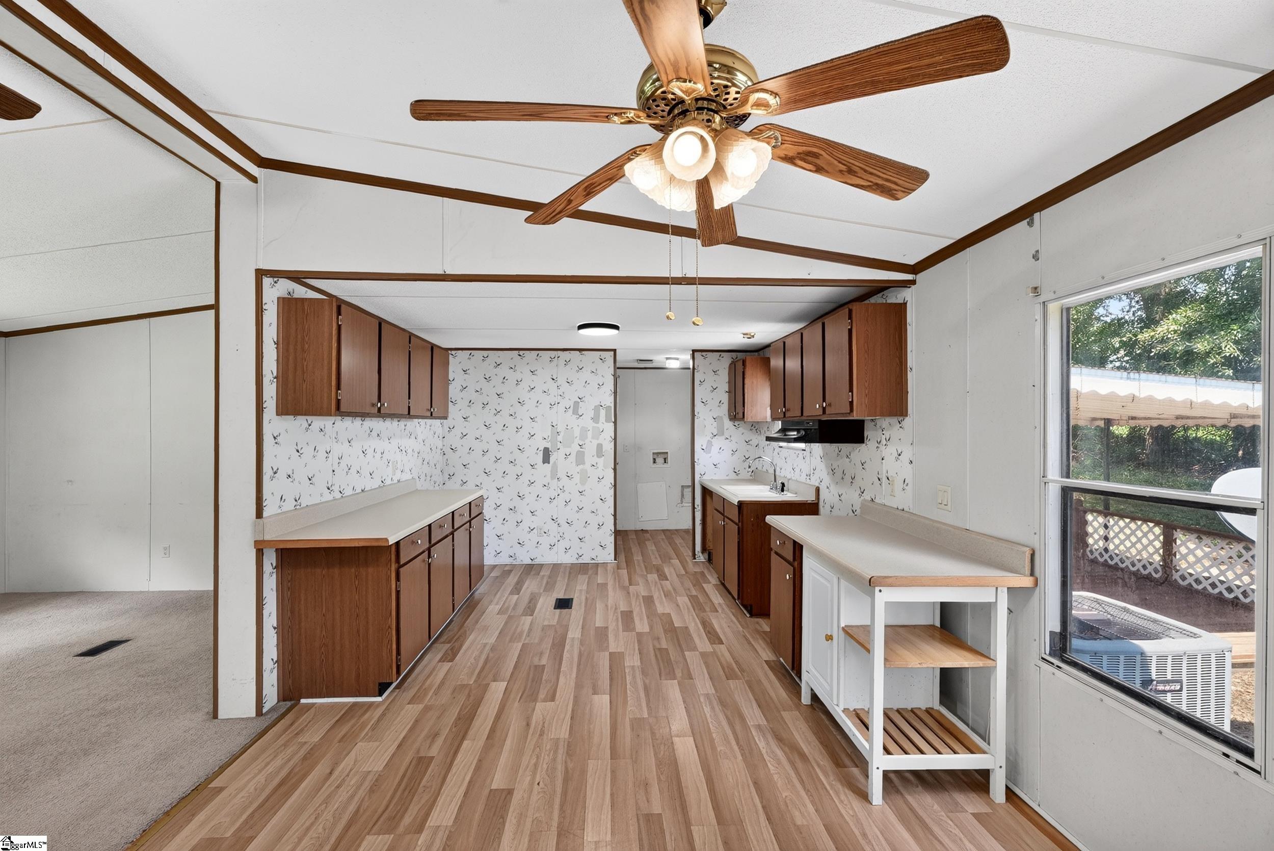 129 Pleasant Cove Drive Property Photo 8