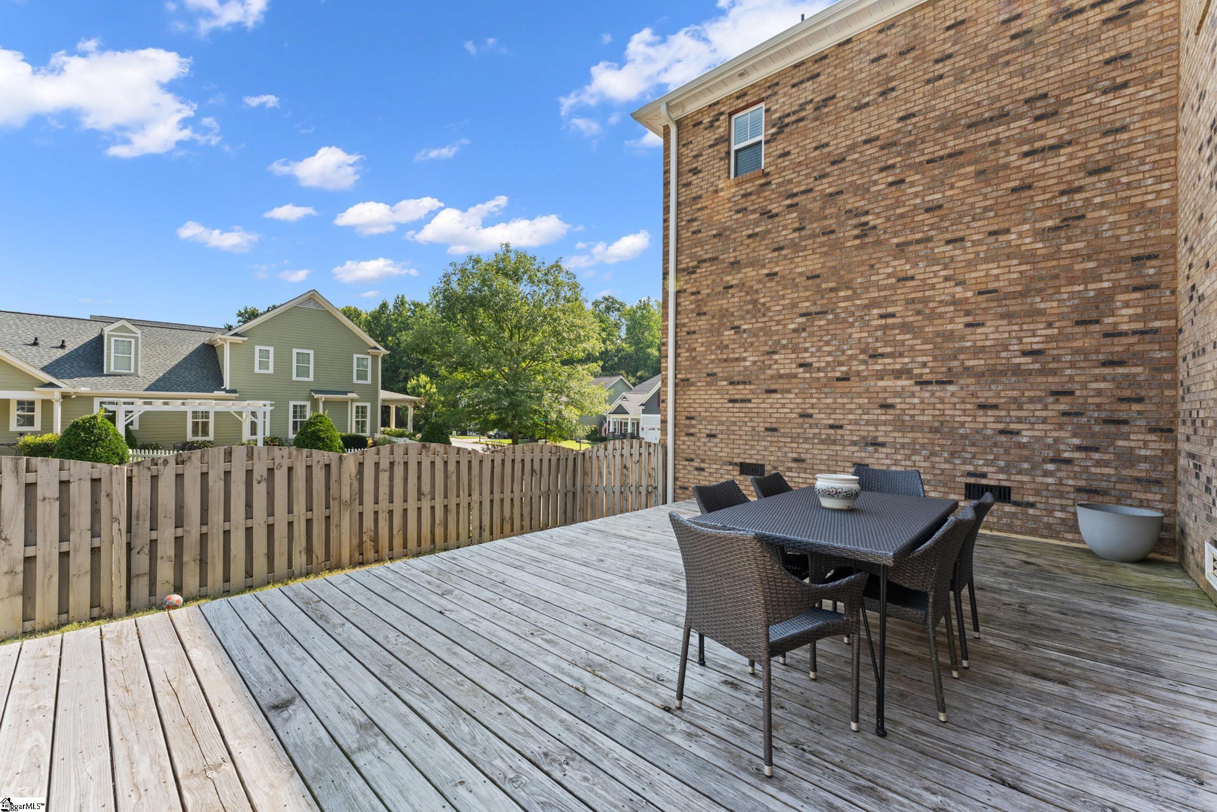 100 Cutler Way Property Photo 44