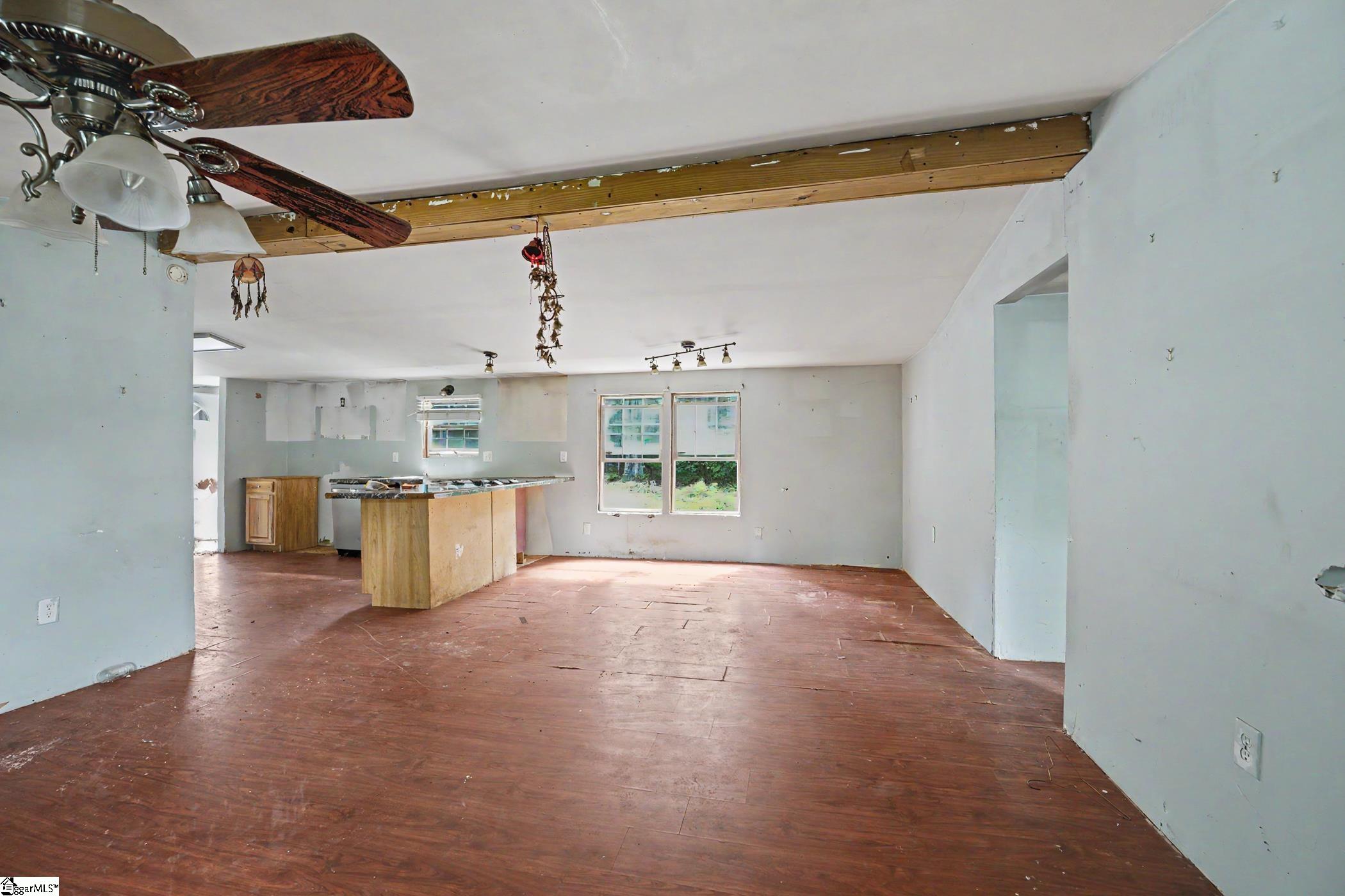 1602389 Property Photo 7