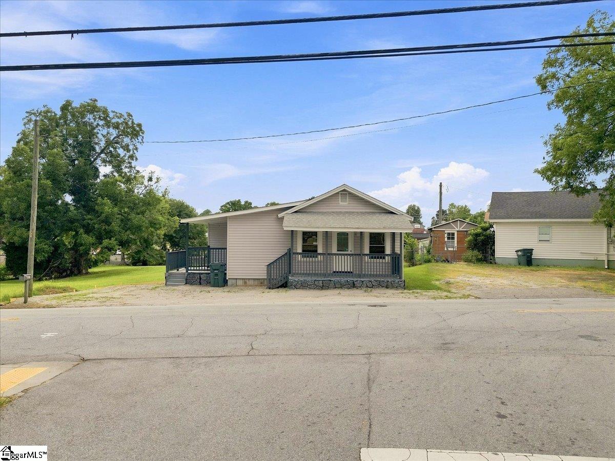 923 N Pinckney Street Property Photo 2