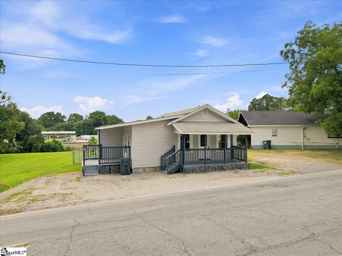 923 N Pinckney Street Property Photo 4