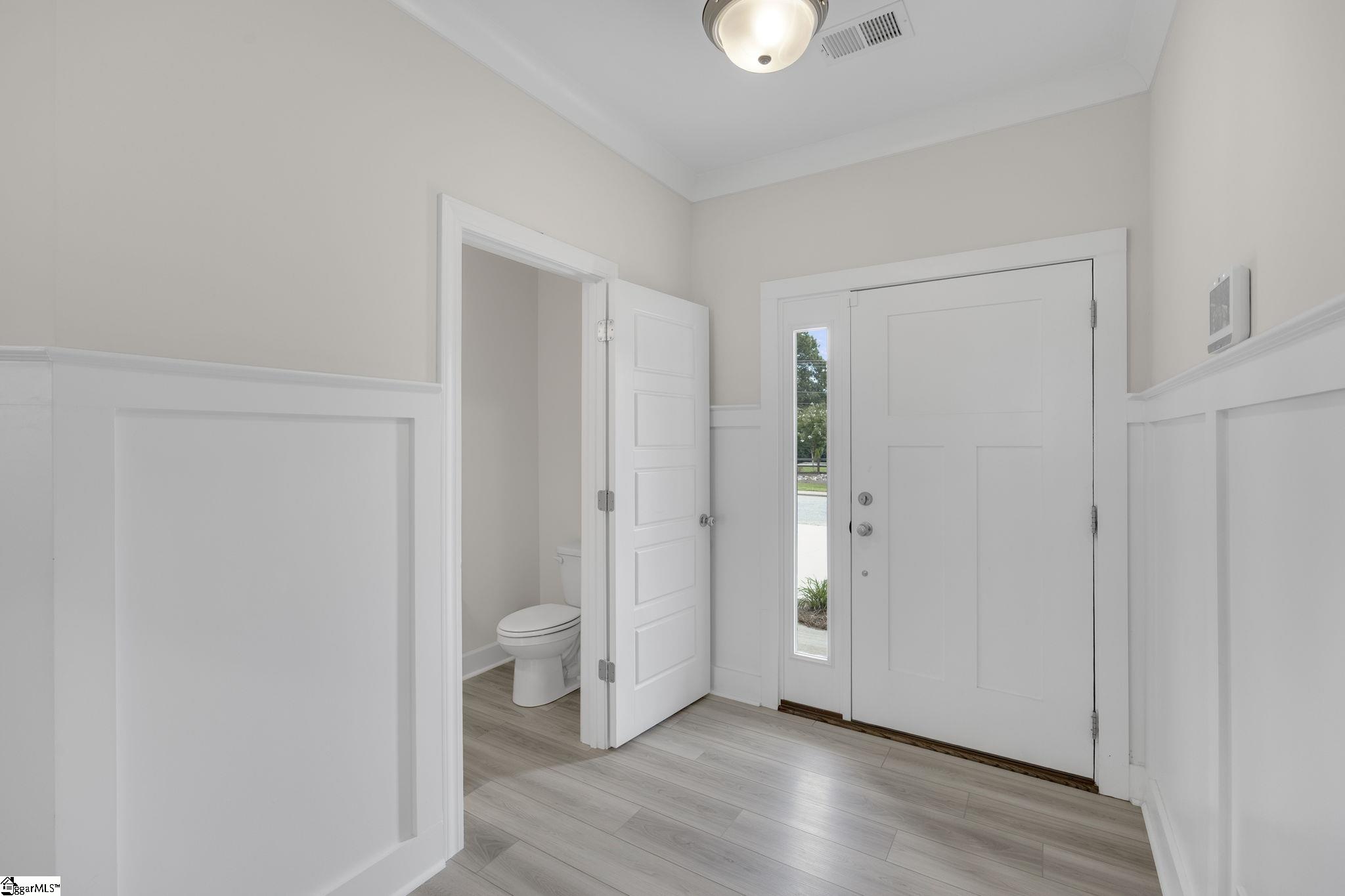 203 Taylor Woods Court Property Photo 4