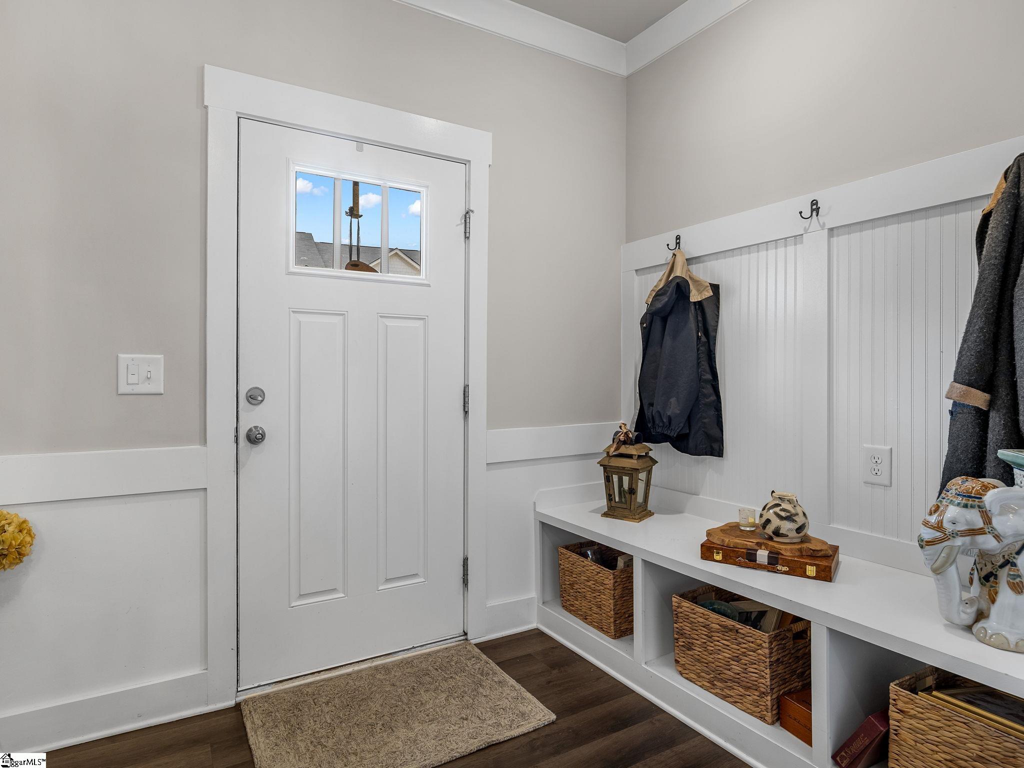 209 Broad Banyan Court Property Photo 5