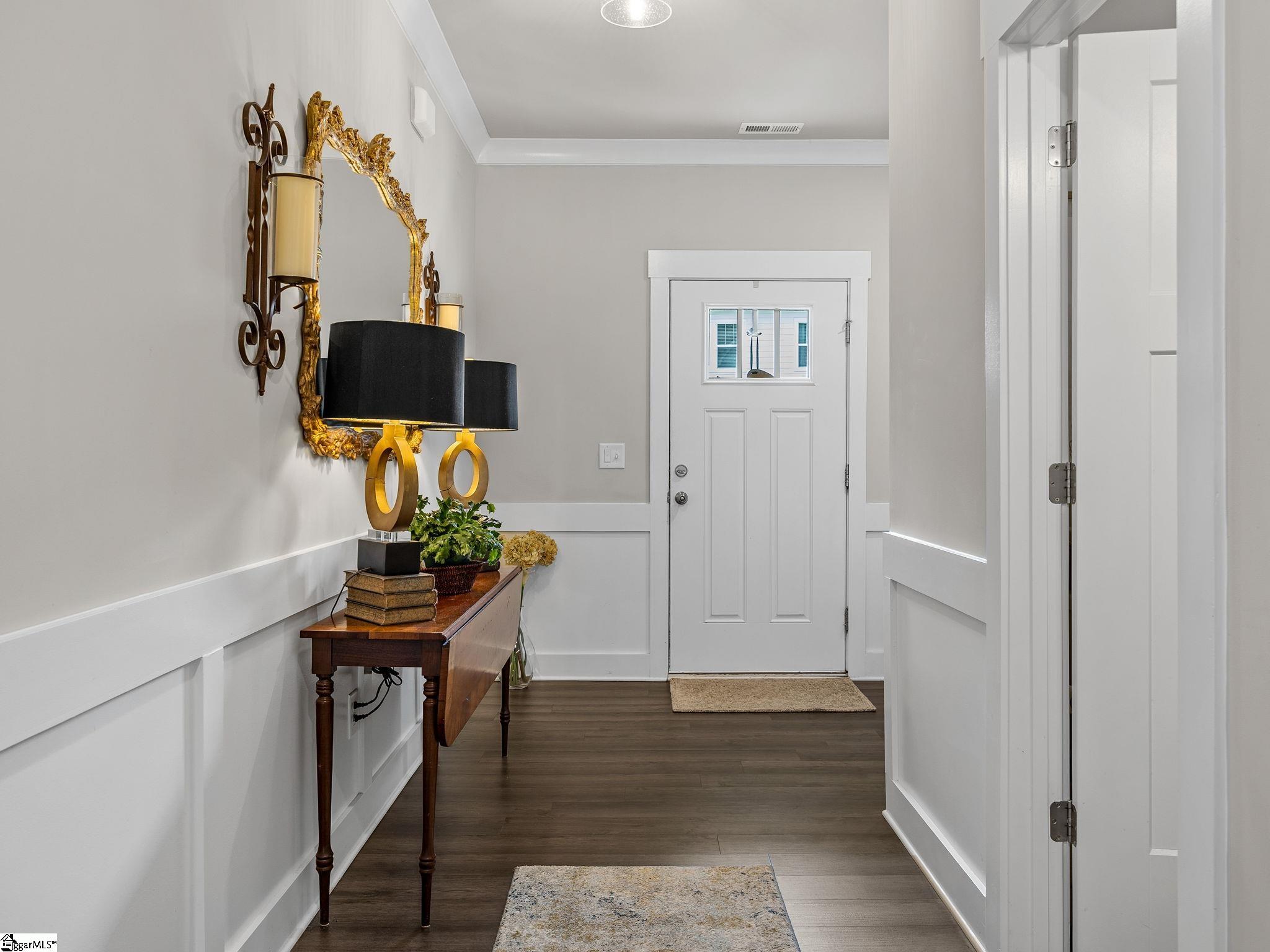 209 Broad Banyan Court Property Photo 6