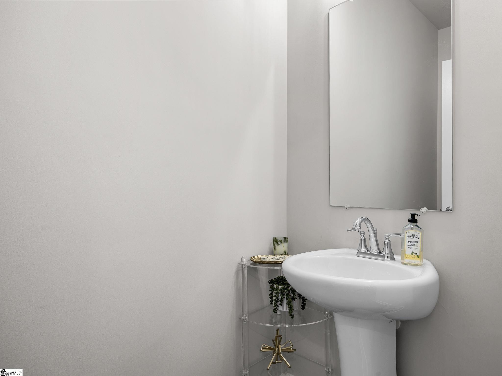 209 Broad Banyan Court Property Photo 7