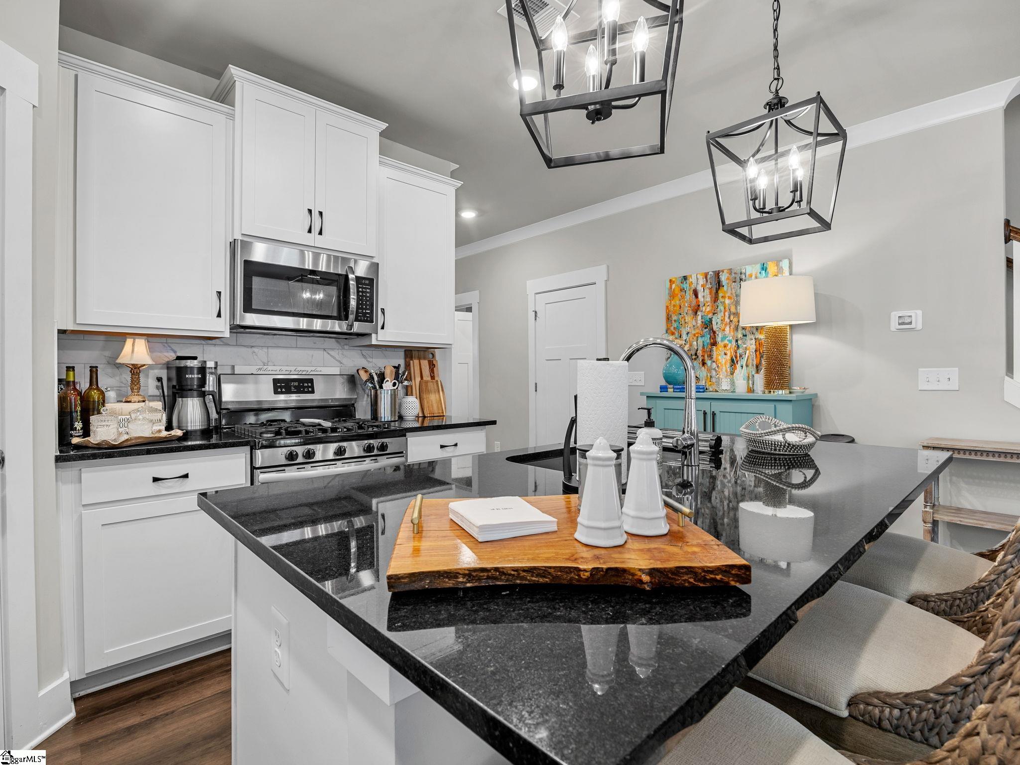 209 Broad Banyan Court Property Photo 11