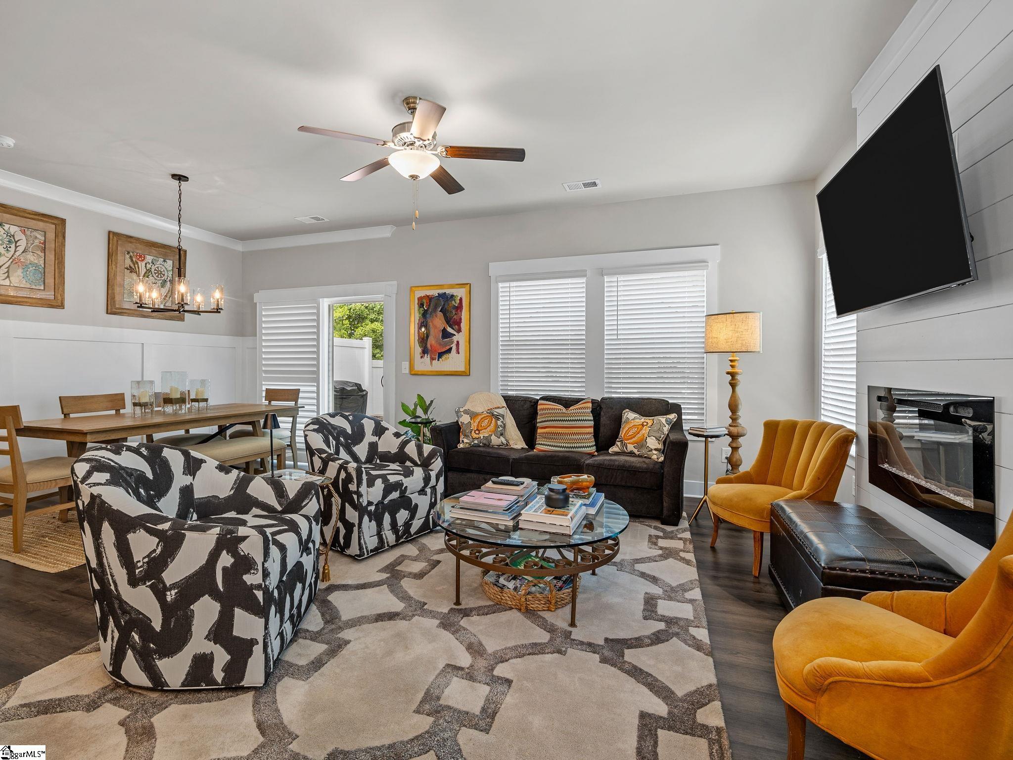 209 Broad Banyan Court Property Photo 13