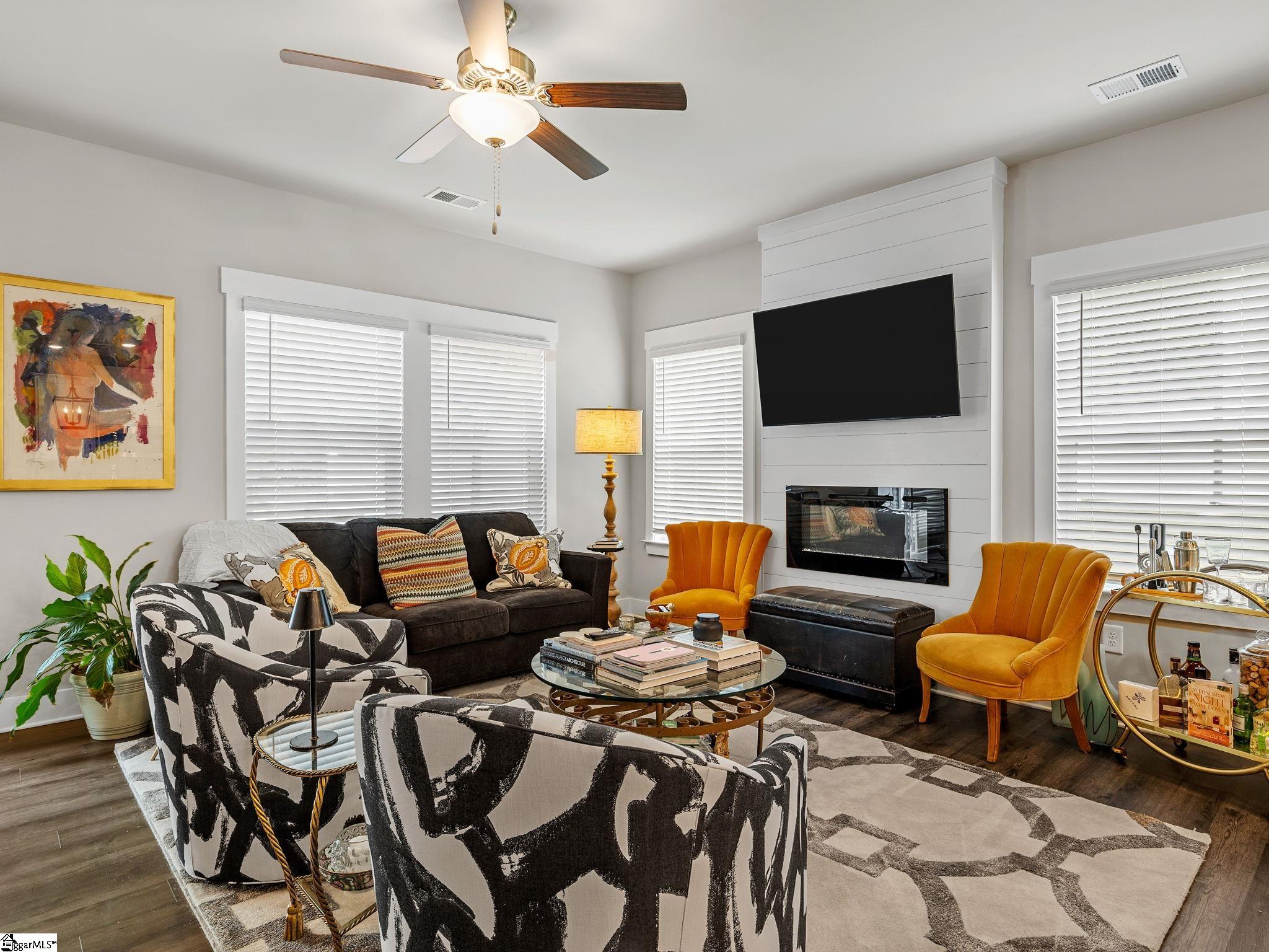 209 Broad Banyan Court Property Photo 16