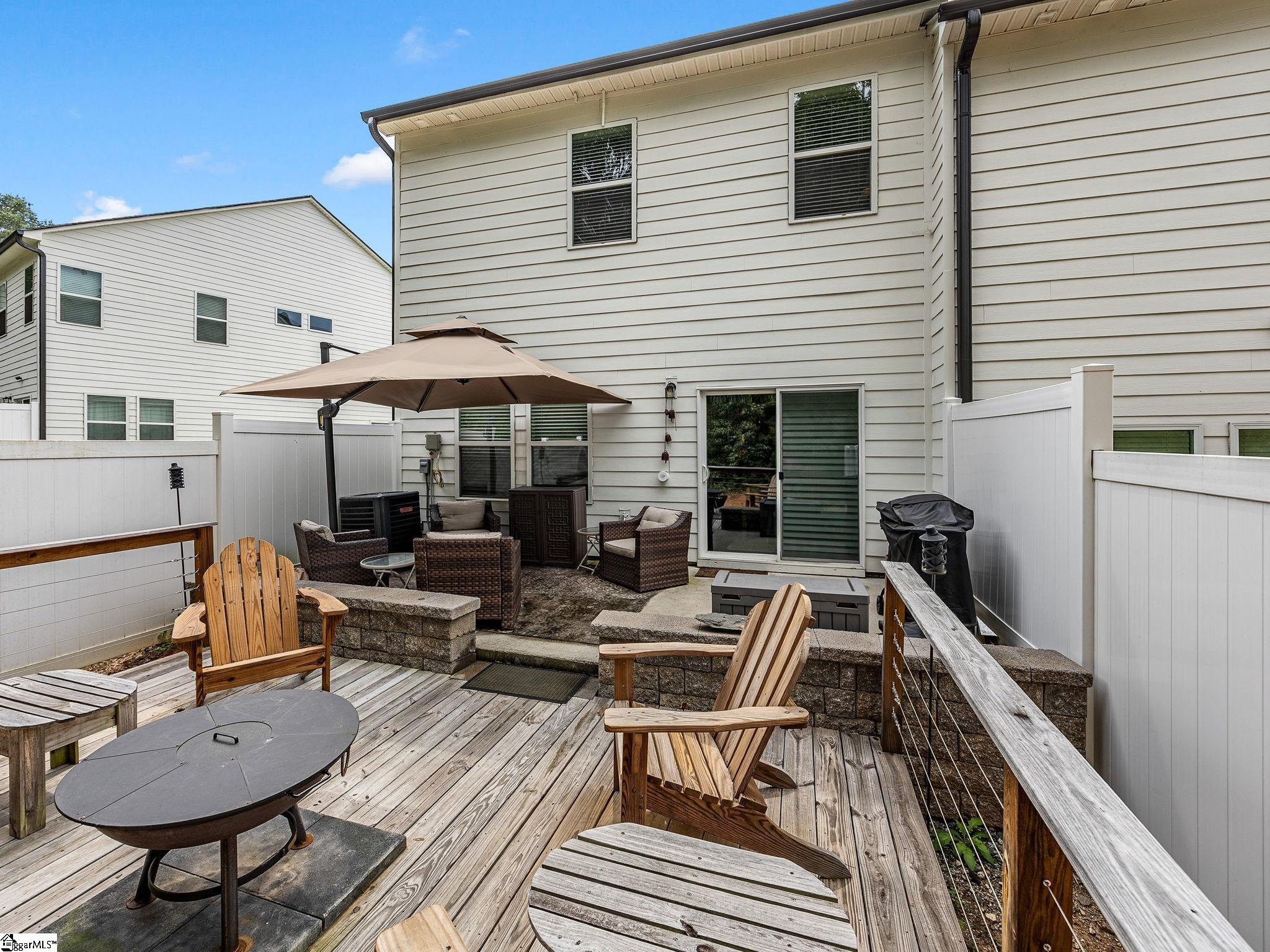 209 Broad Banyan Court Property Photo 35