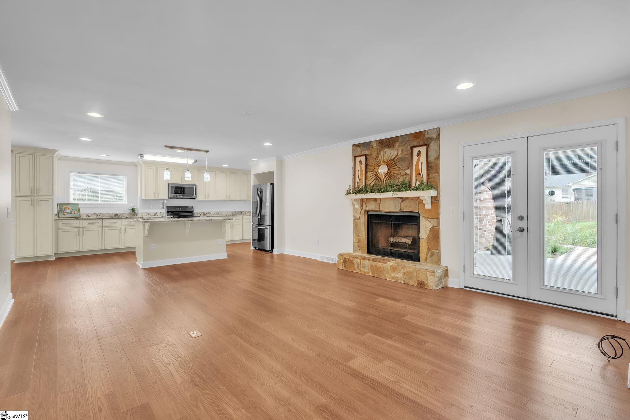 101 Leeward Terrace Property Photo 14