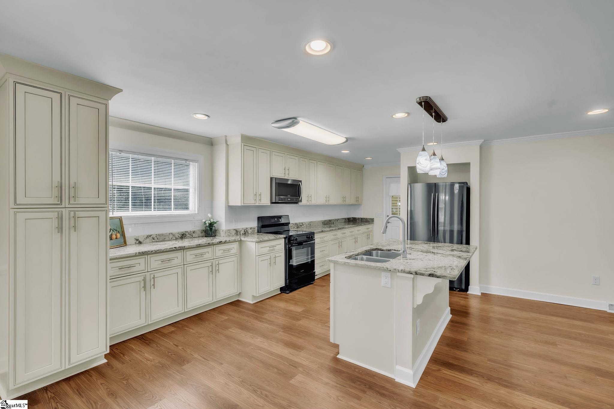 101 Leeward Terrace Property Photo 17
