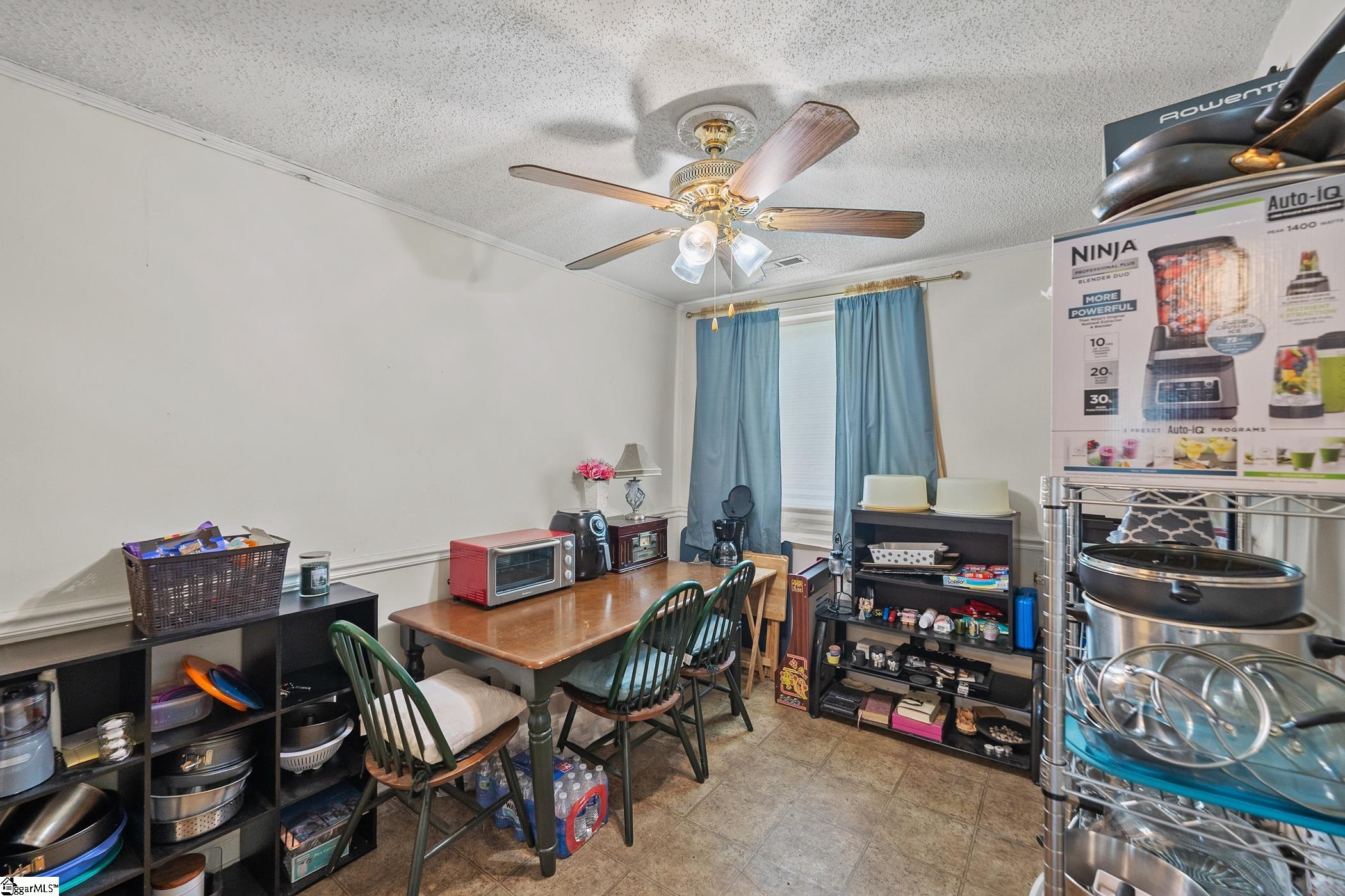 9 Glenwood Lane Property Photo 11
