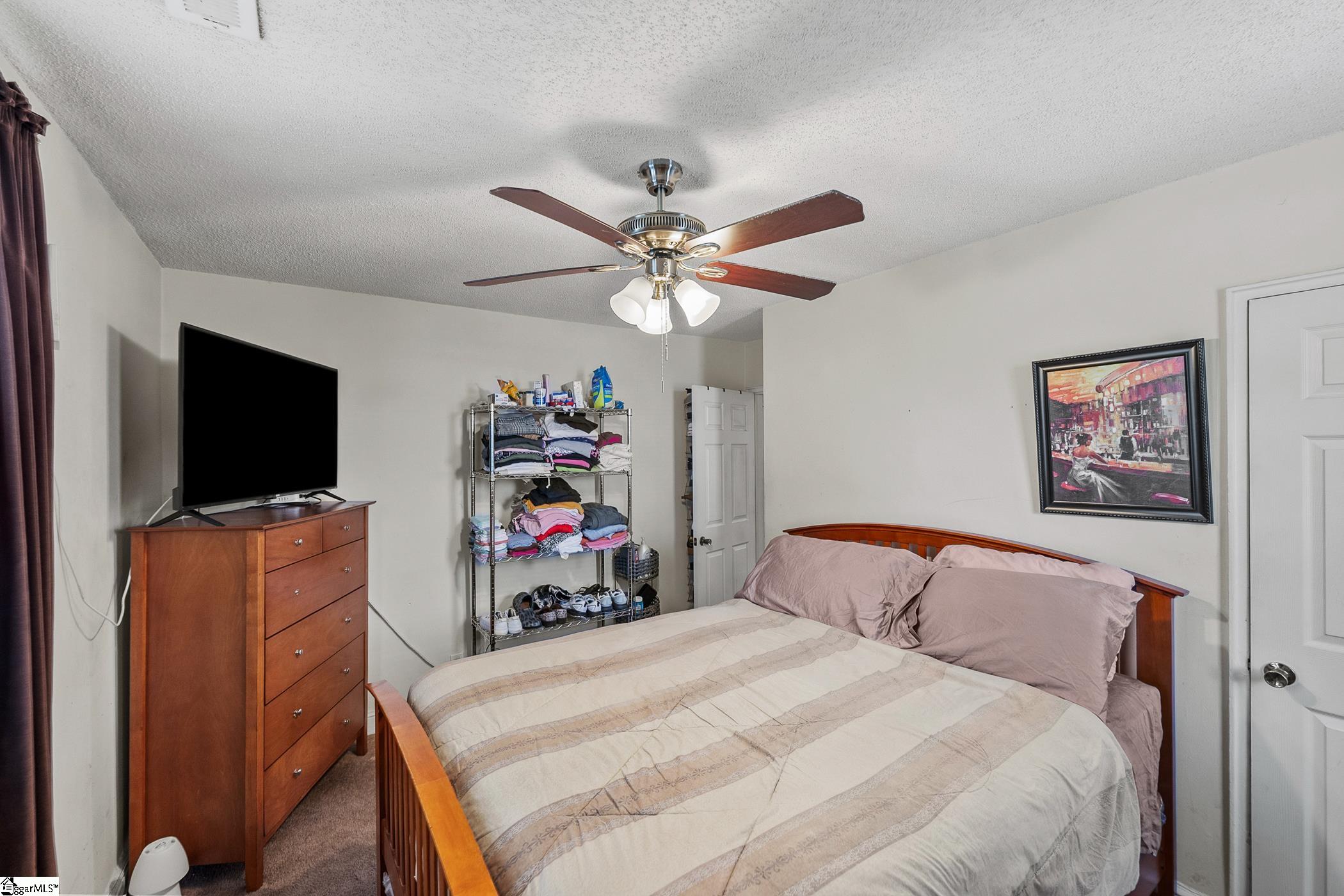9 Glenwood Lane Property Photo 18