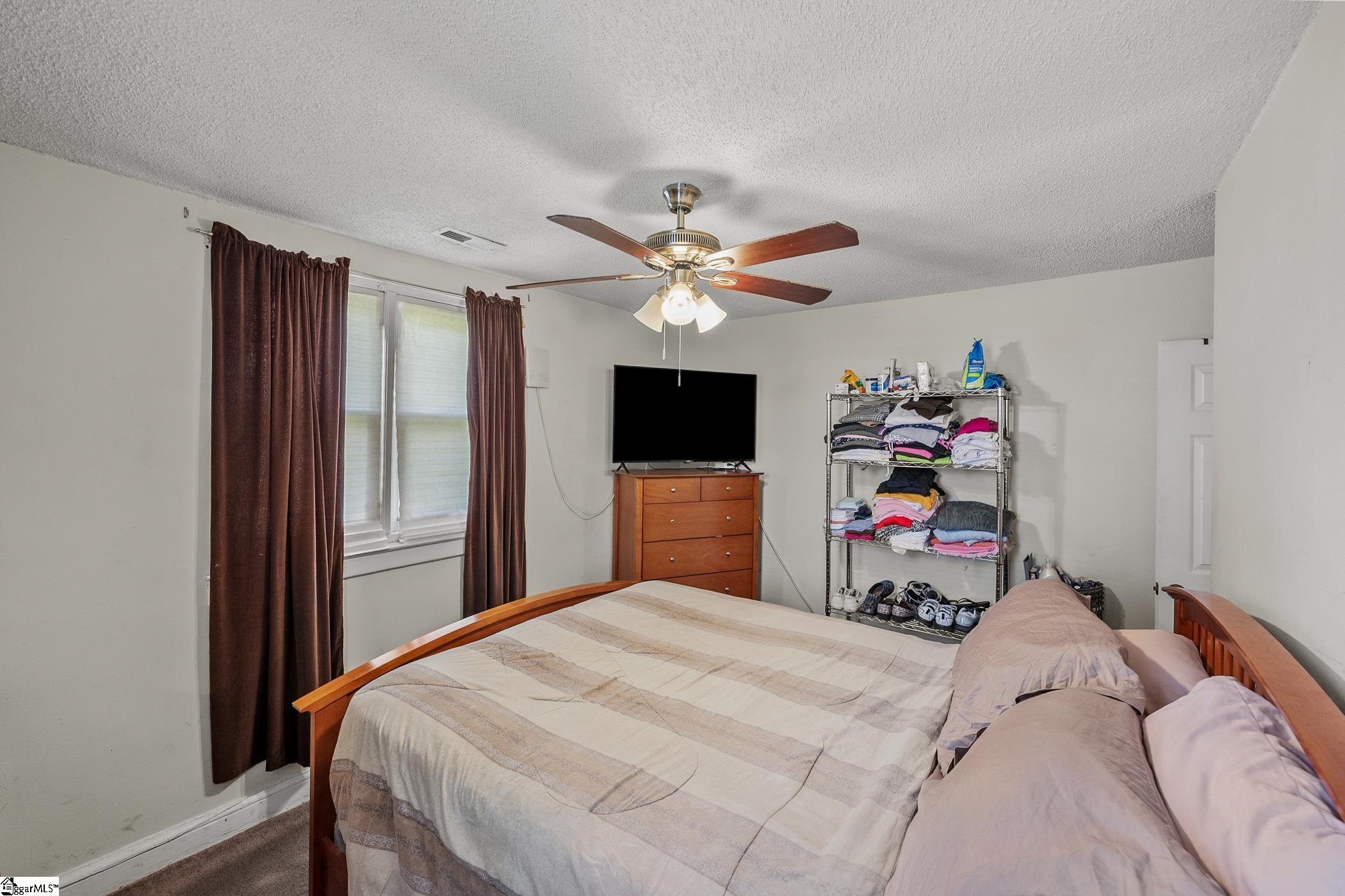 9 Glenwood Lane Property Photo 19