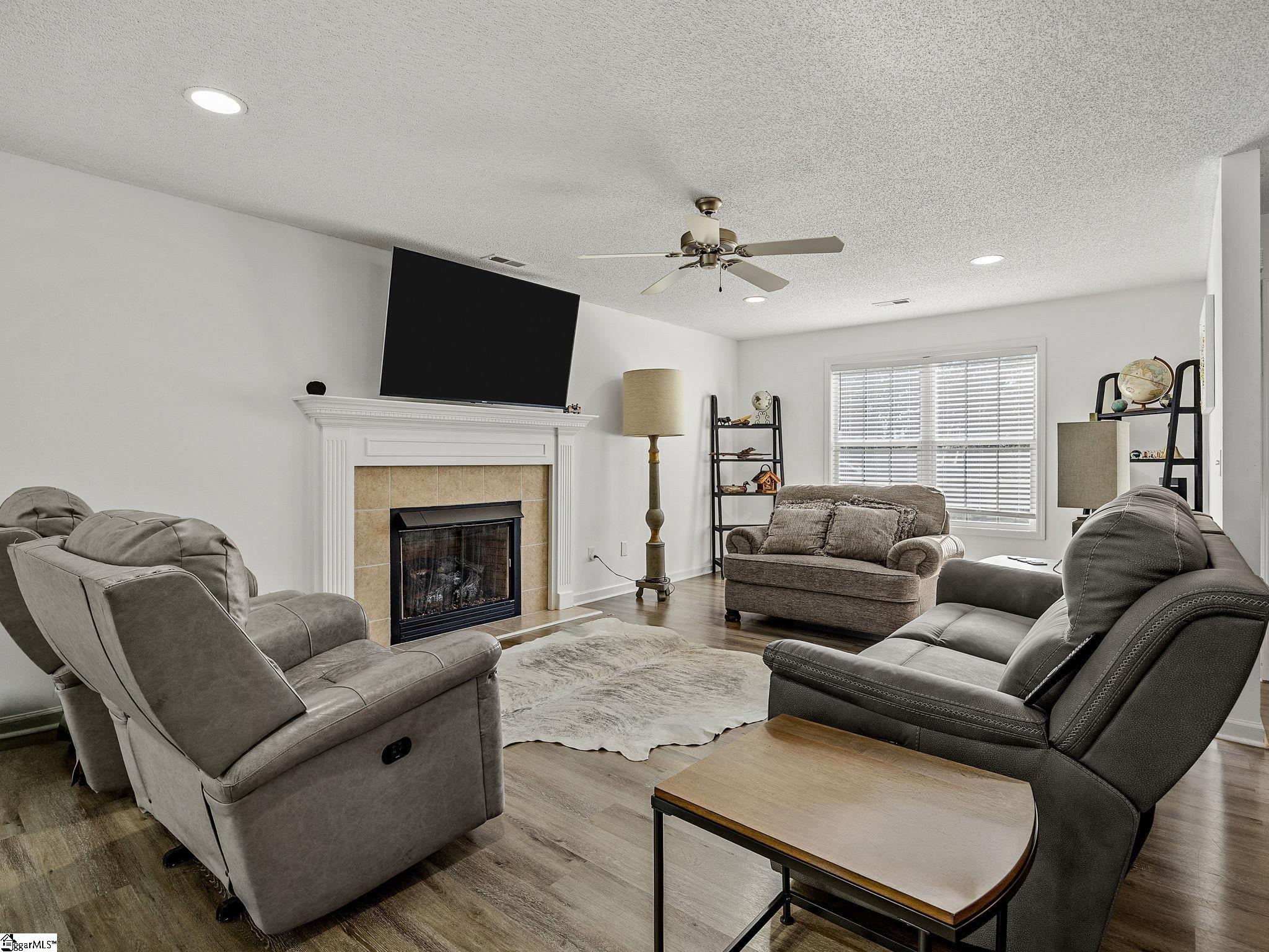 213 Anchors Away Drive Property Photo 4