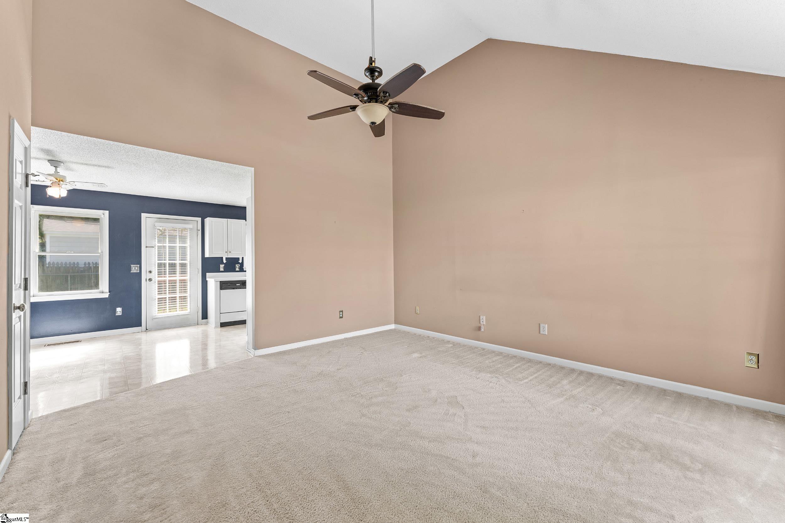 302 Valley View Road Property Photo 4