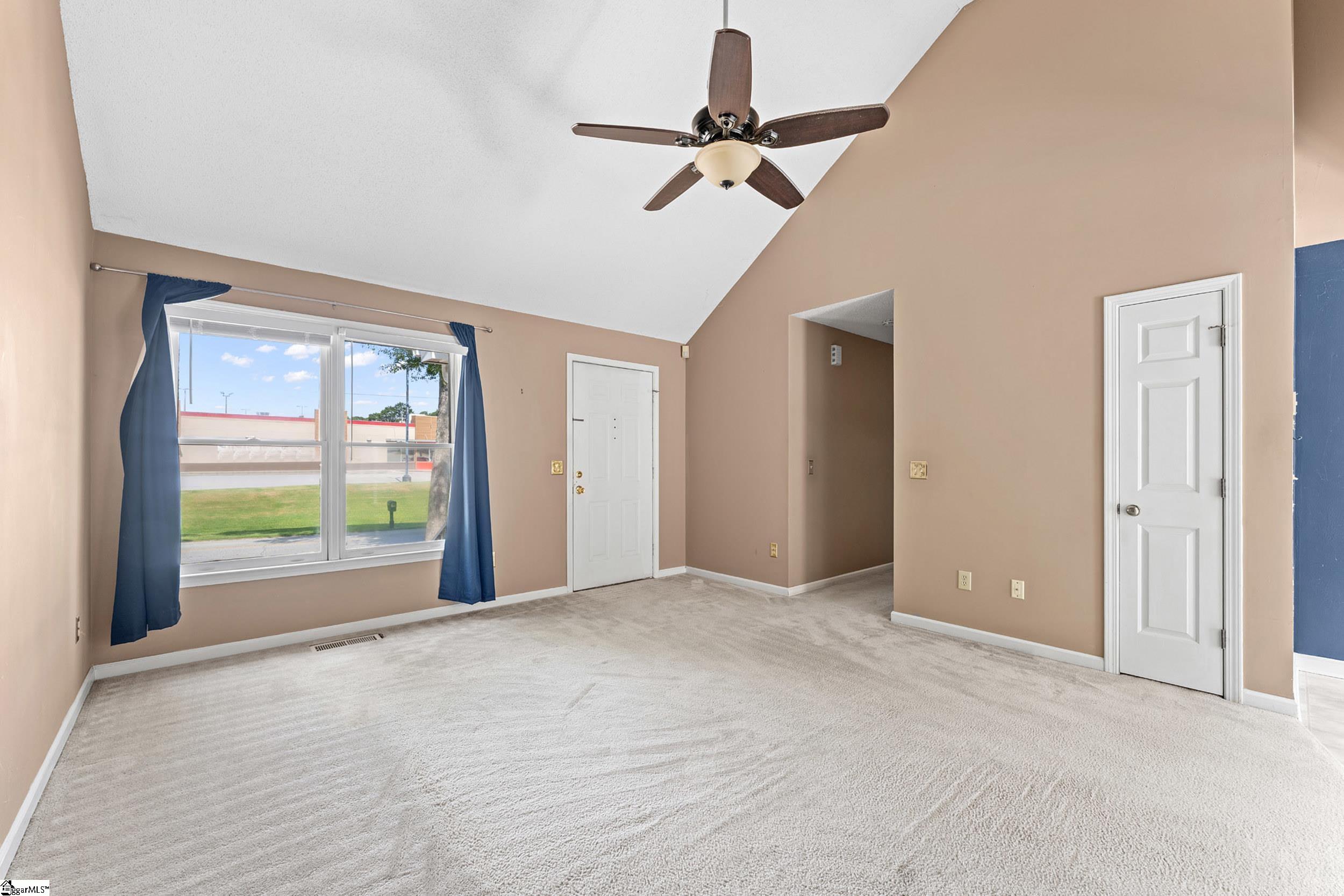 302 Valley View Road Property Photo 5