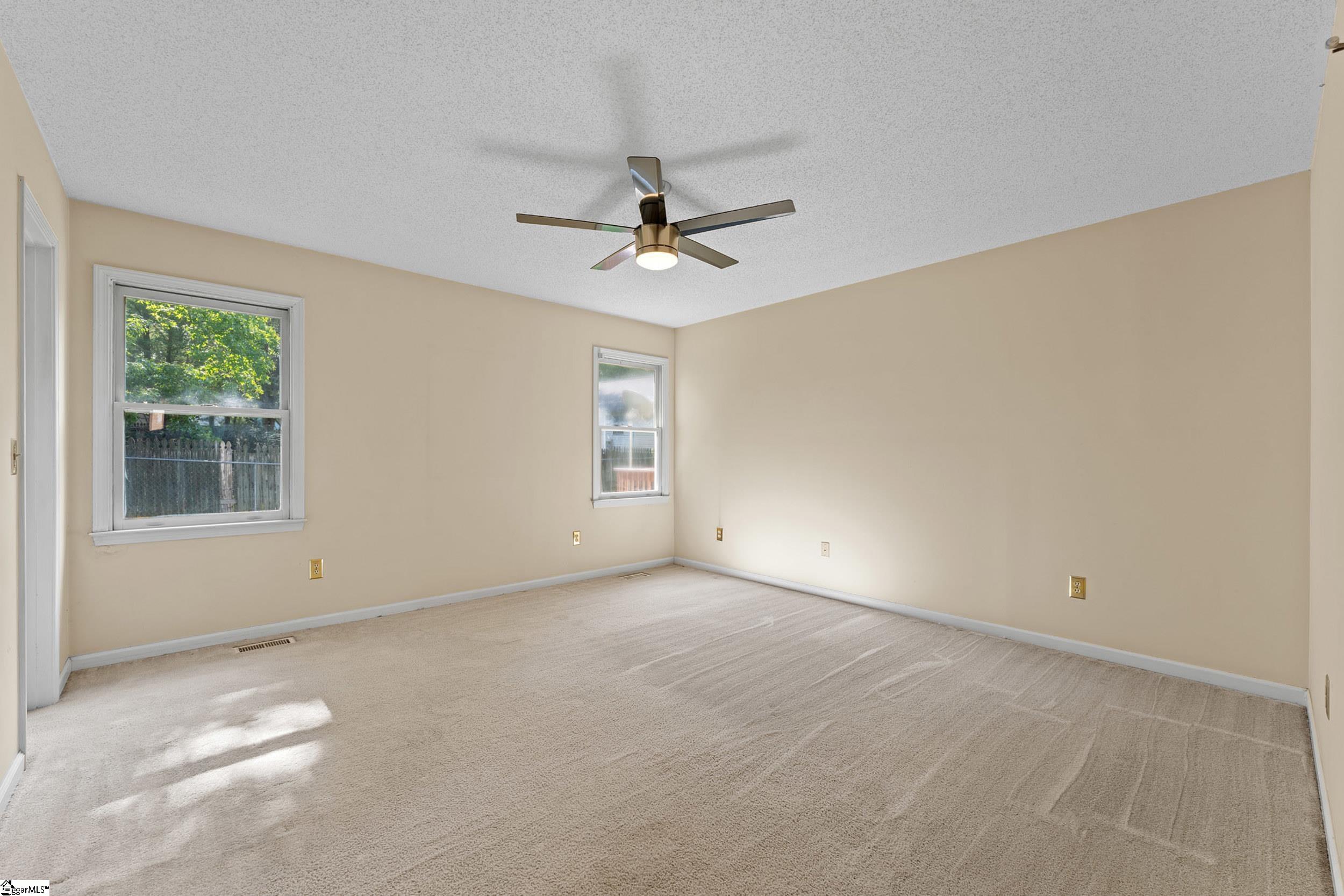 302 Valley View Road Property Photo 10