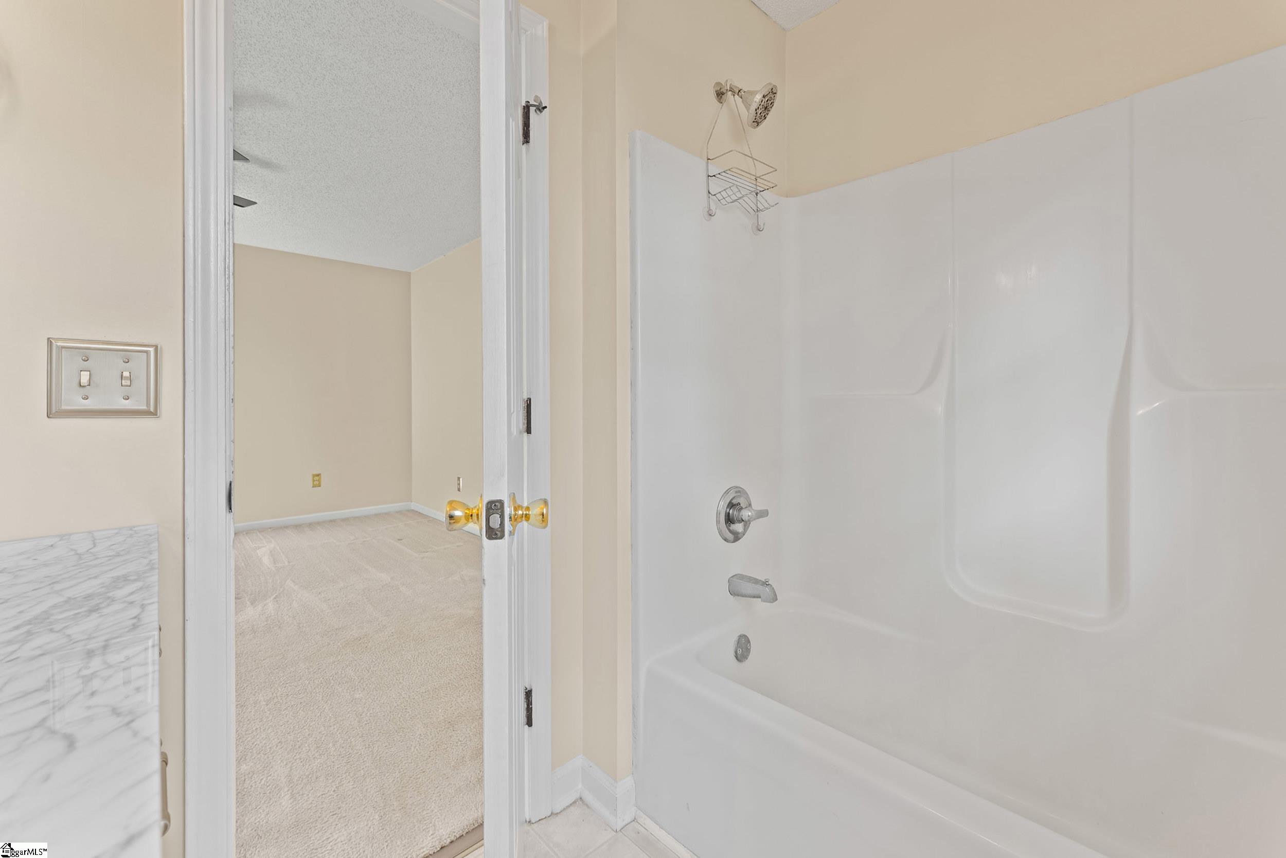 302 Valley View Road Property Photo 13