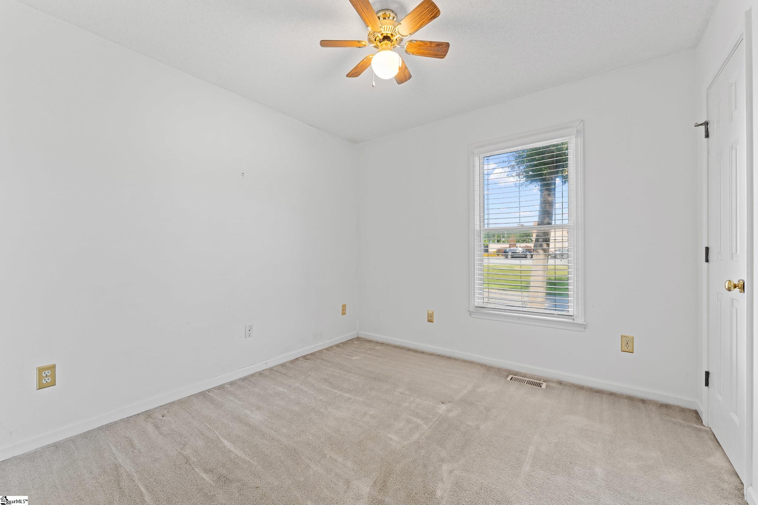 302 Valley View Road Property Photo 15