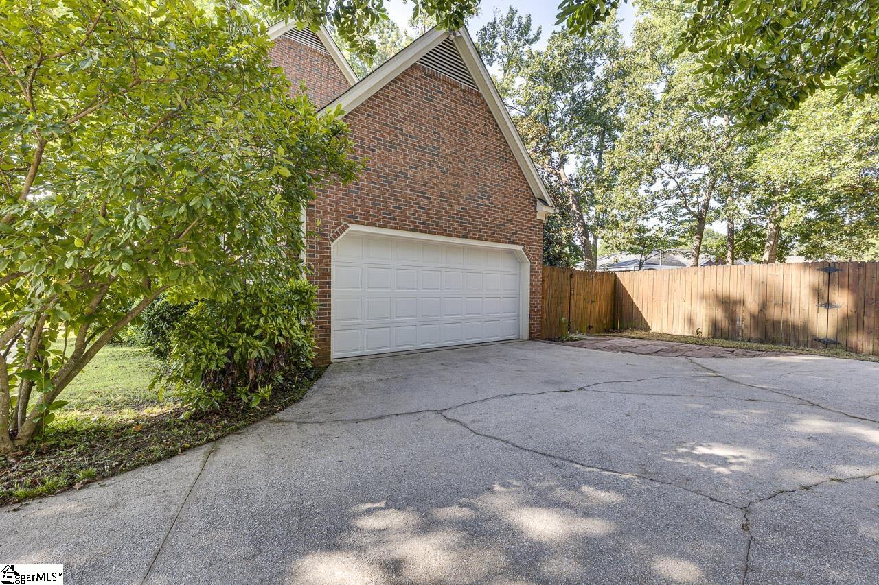 109 Smithwood Court Property Photo 5