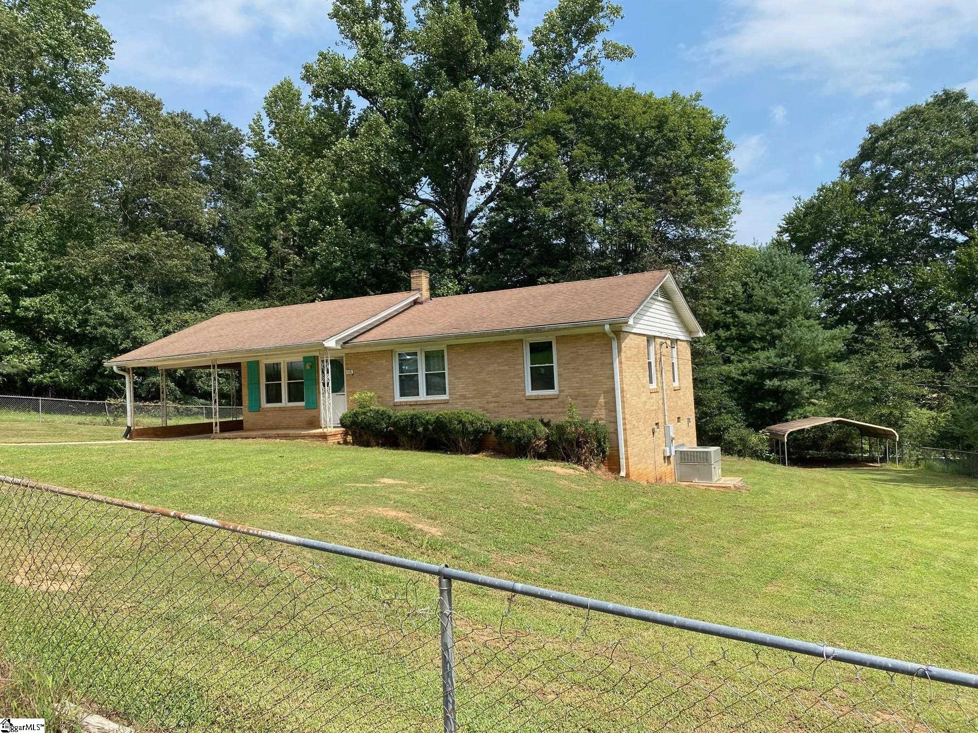 109 Valeview Circle Property Photo 2