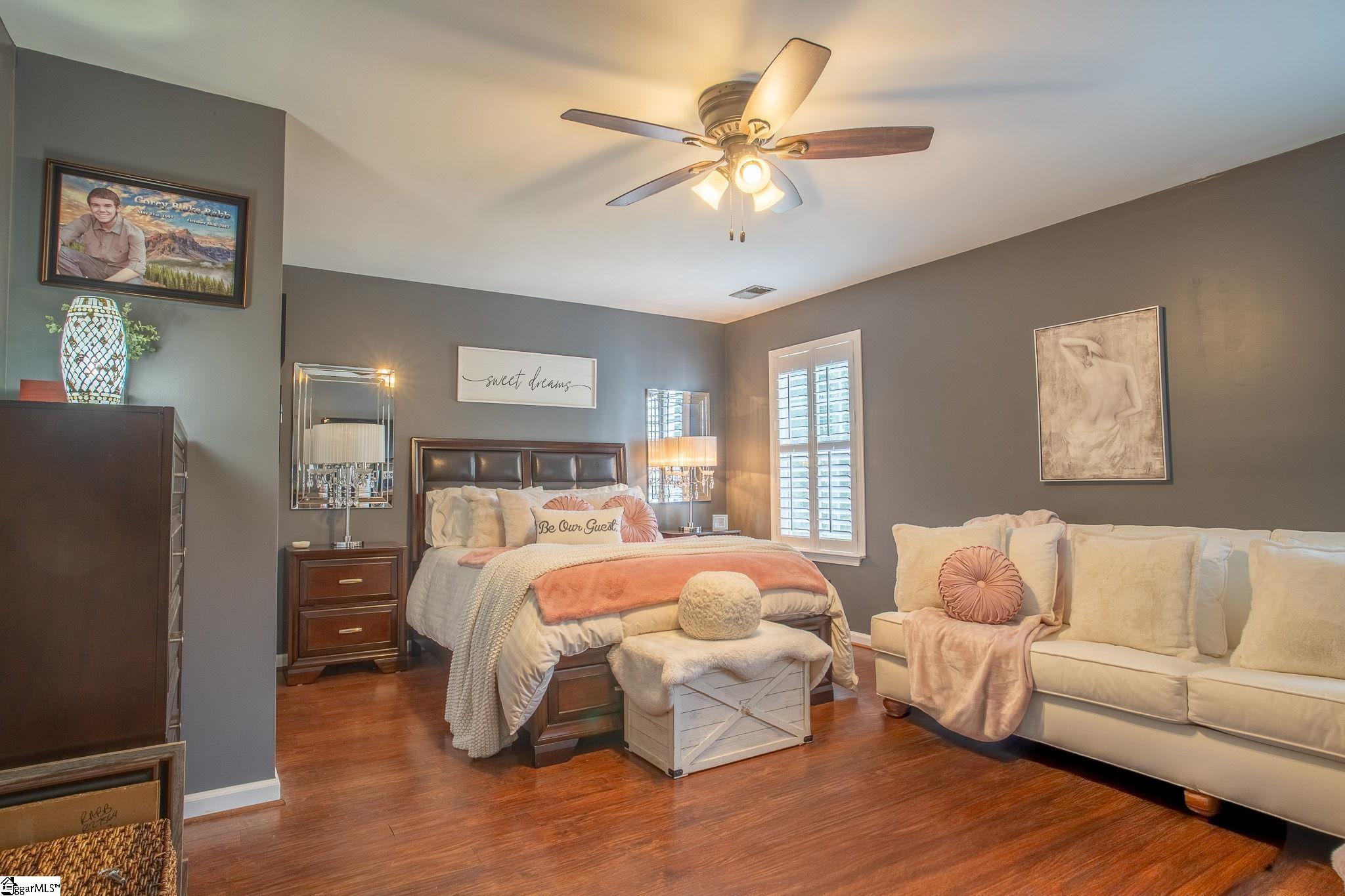 623 Fairview Lake Way Property Photo 39