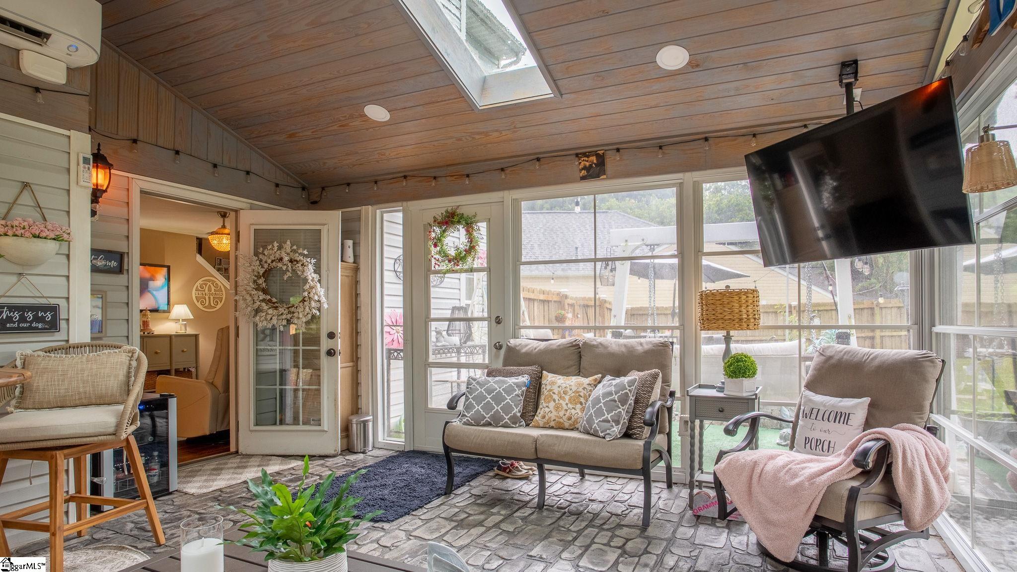 623 Fairview Lake Way Property Photo 46