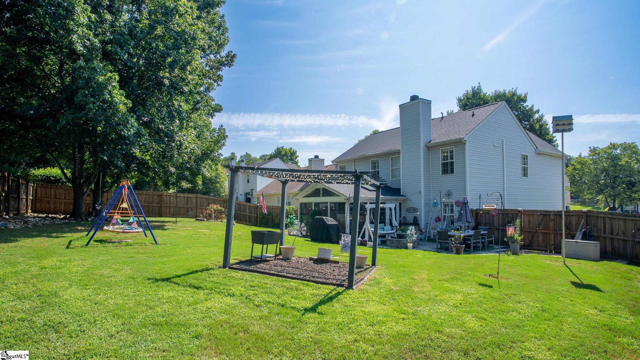 623 Fairview Lake Way Property Photo 48