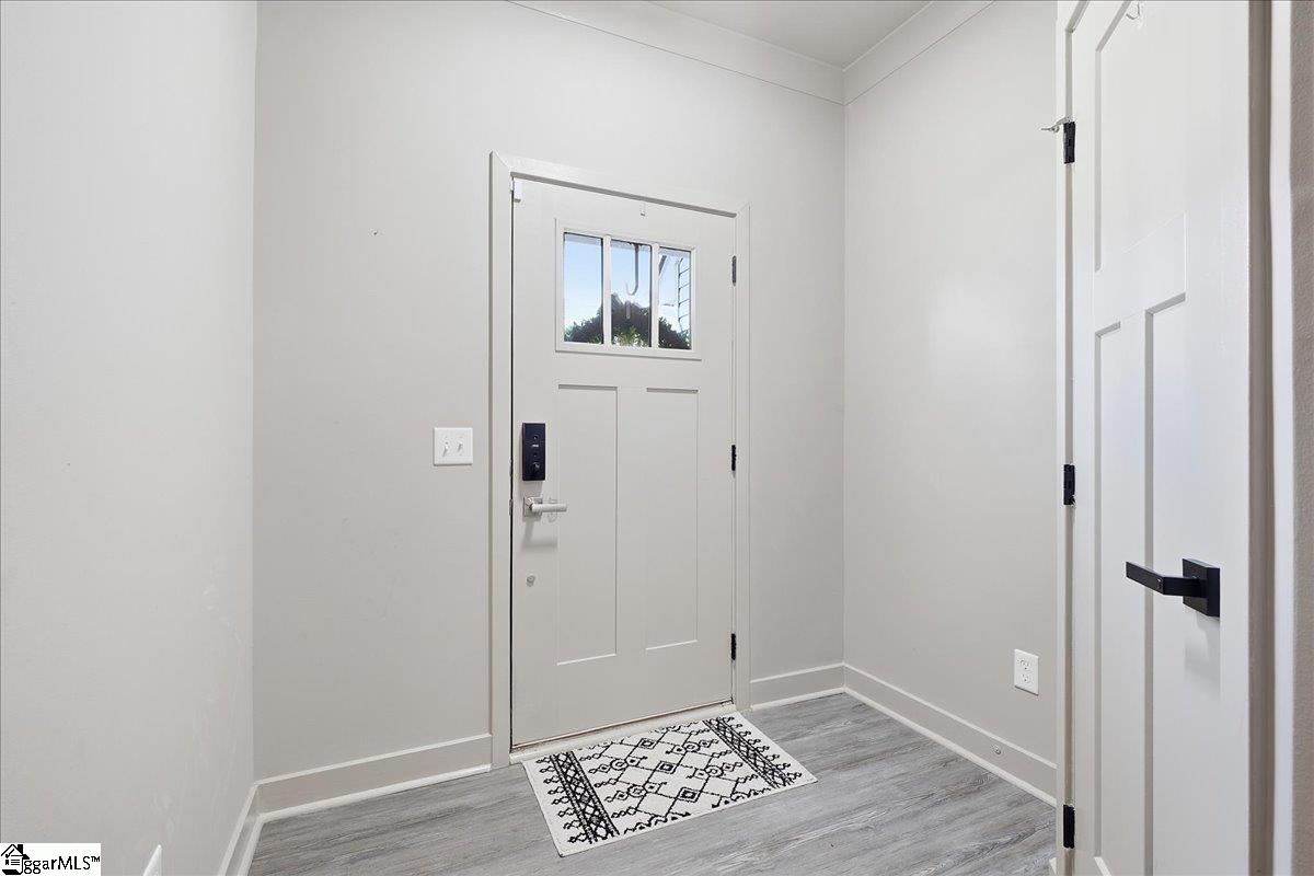 131 Roseridge Drive Property Photo 4