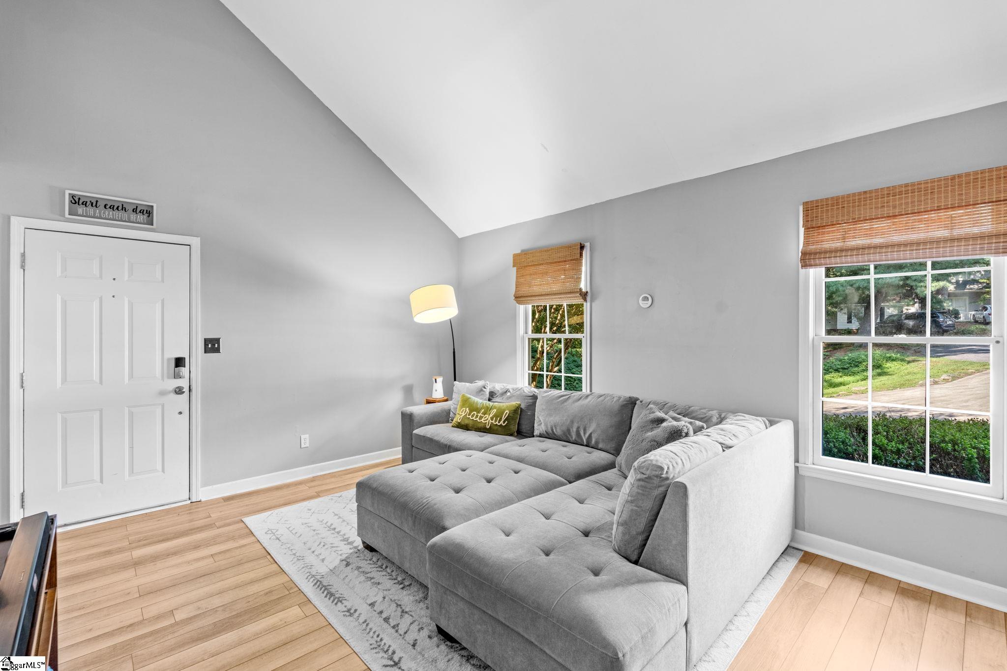 141 Inwood Court Property Photo 4