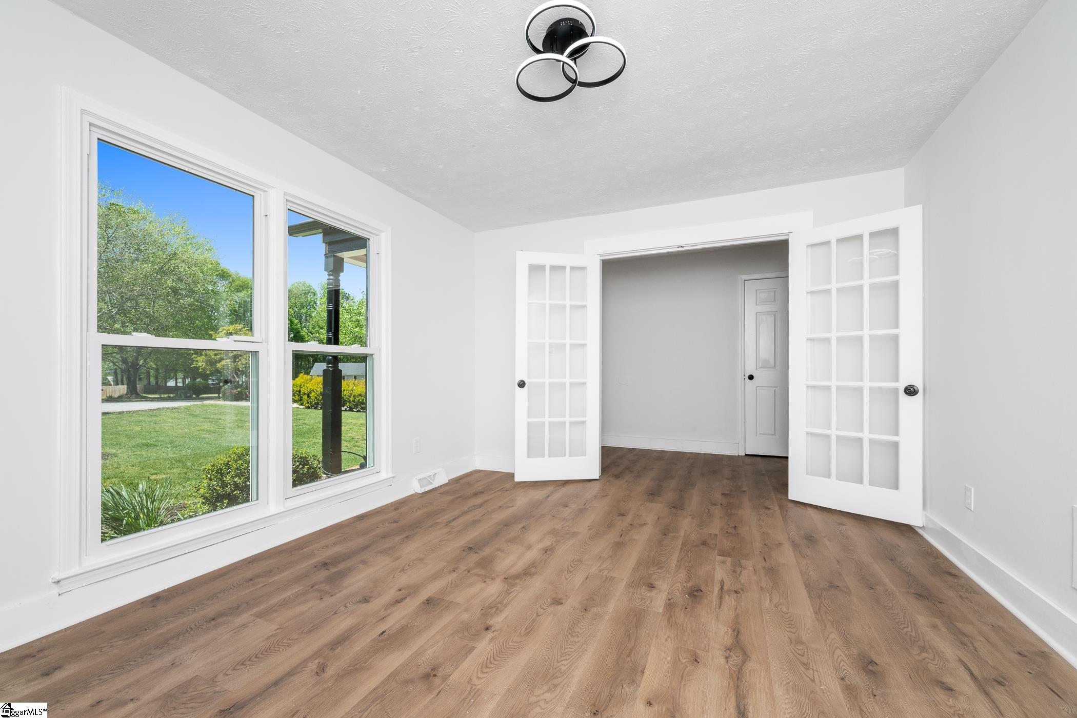 3 Hibourne Court Property Photo 4