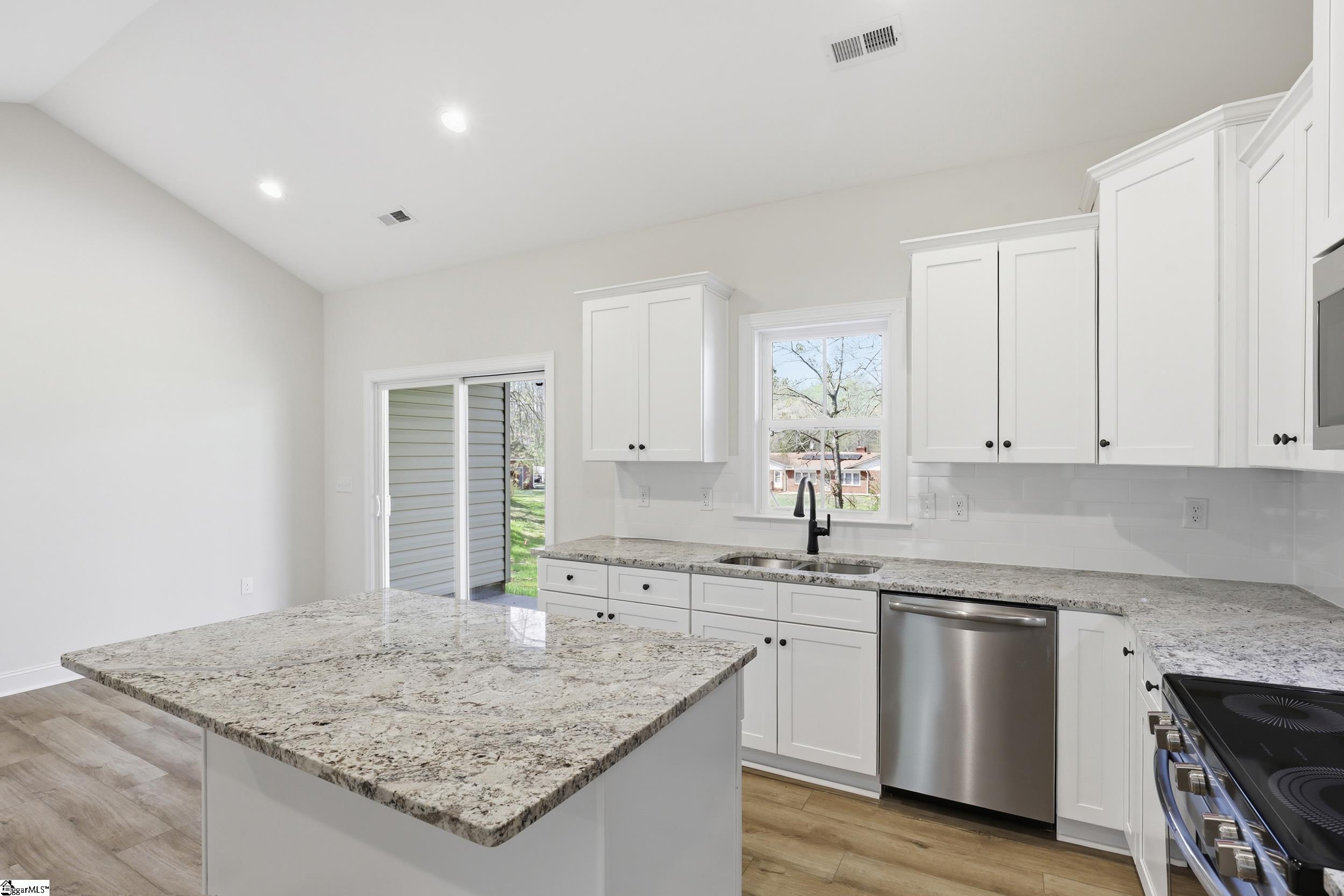 121 Tubbs Mountain Road Property Photo 11