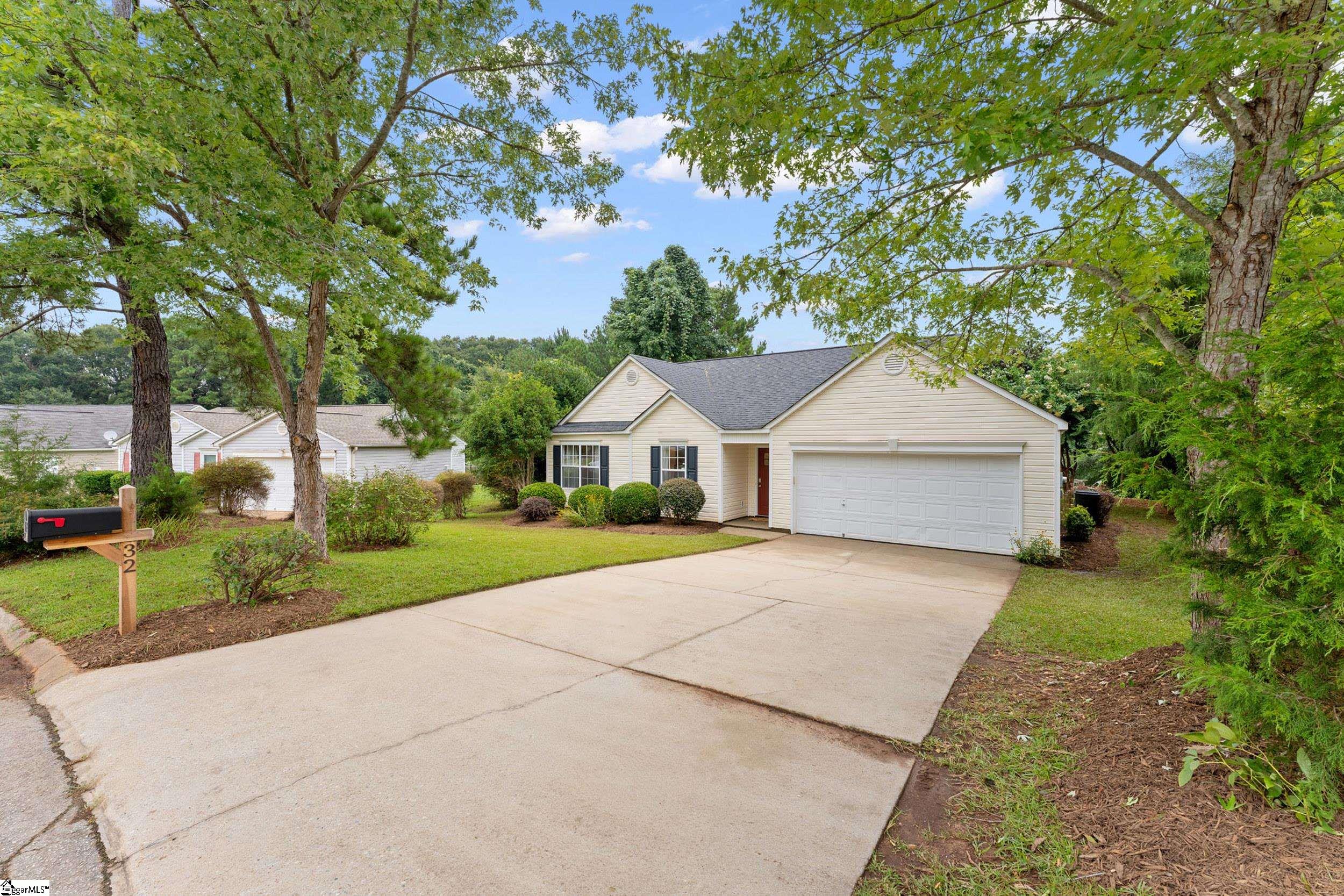 32 Reedy River Way Property Photo 2