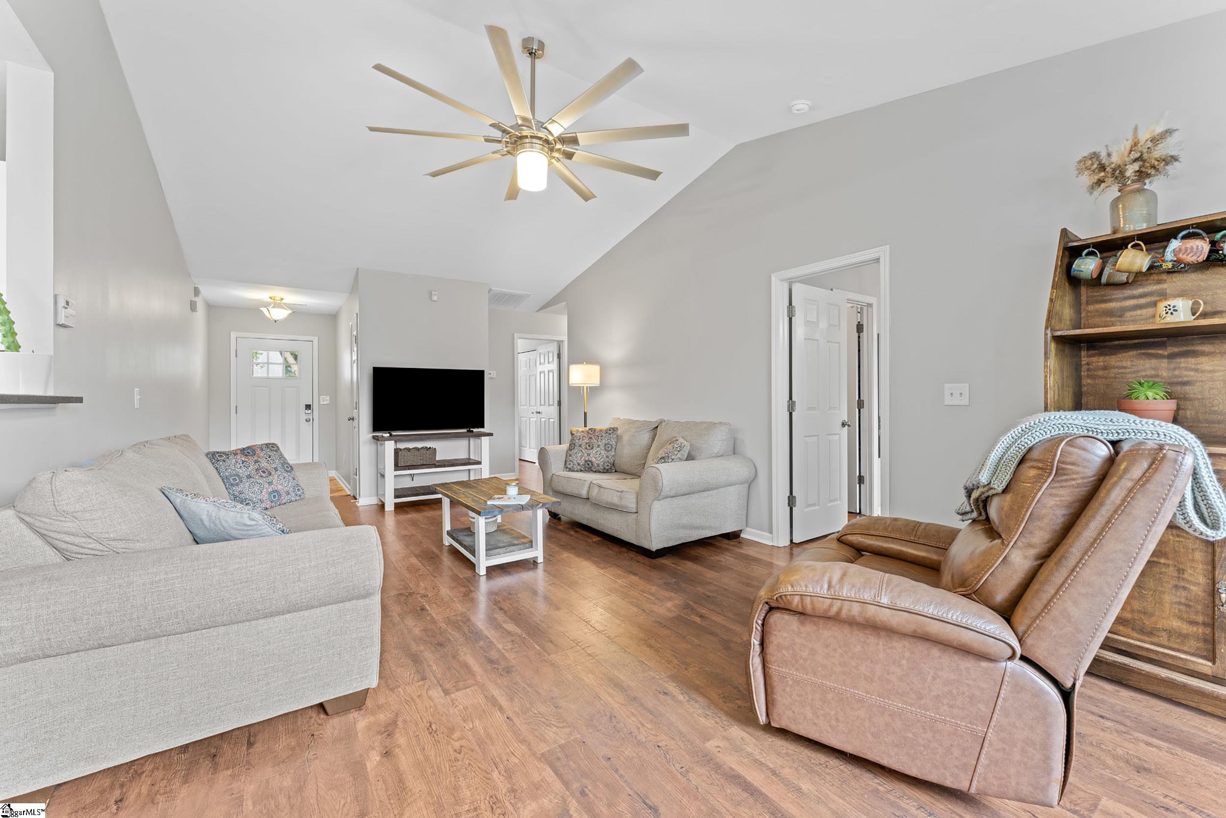 32 Reedy River Way Property Photo 9